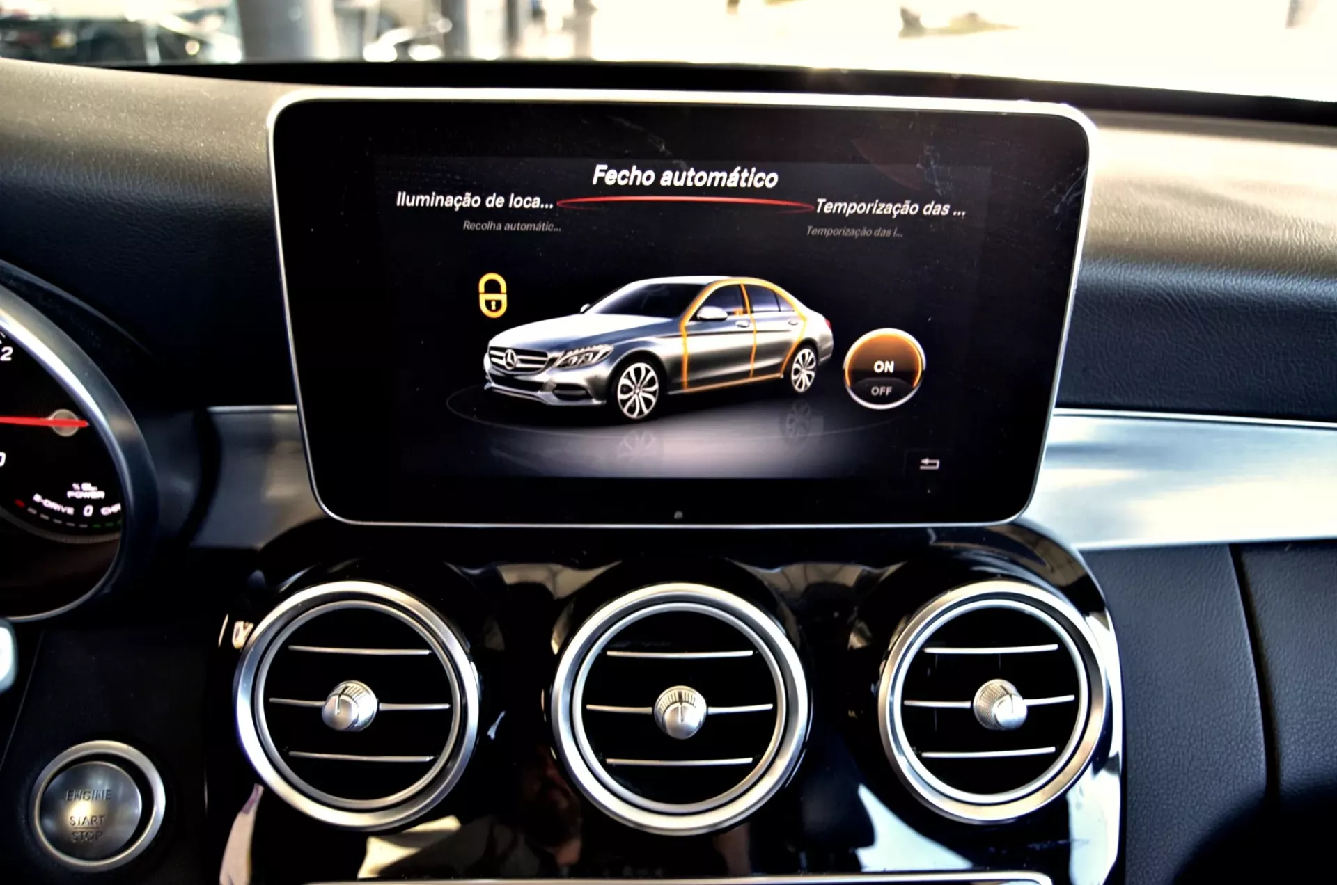 Mercedes-Benz C 300 BlueTEC Hybrid AMG Line 38