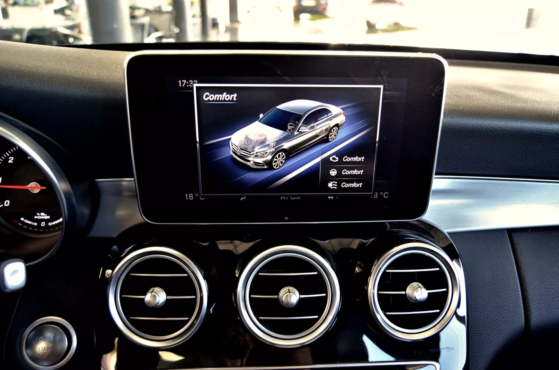 Mercedes-Benz C 300 BlueTEC Hybrid AMG Line 52