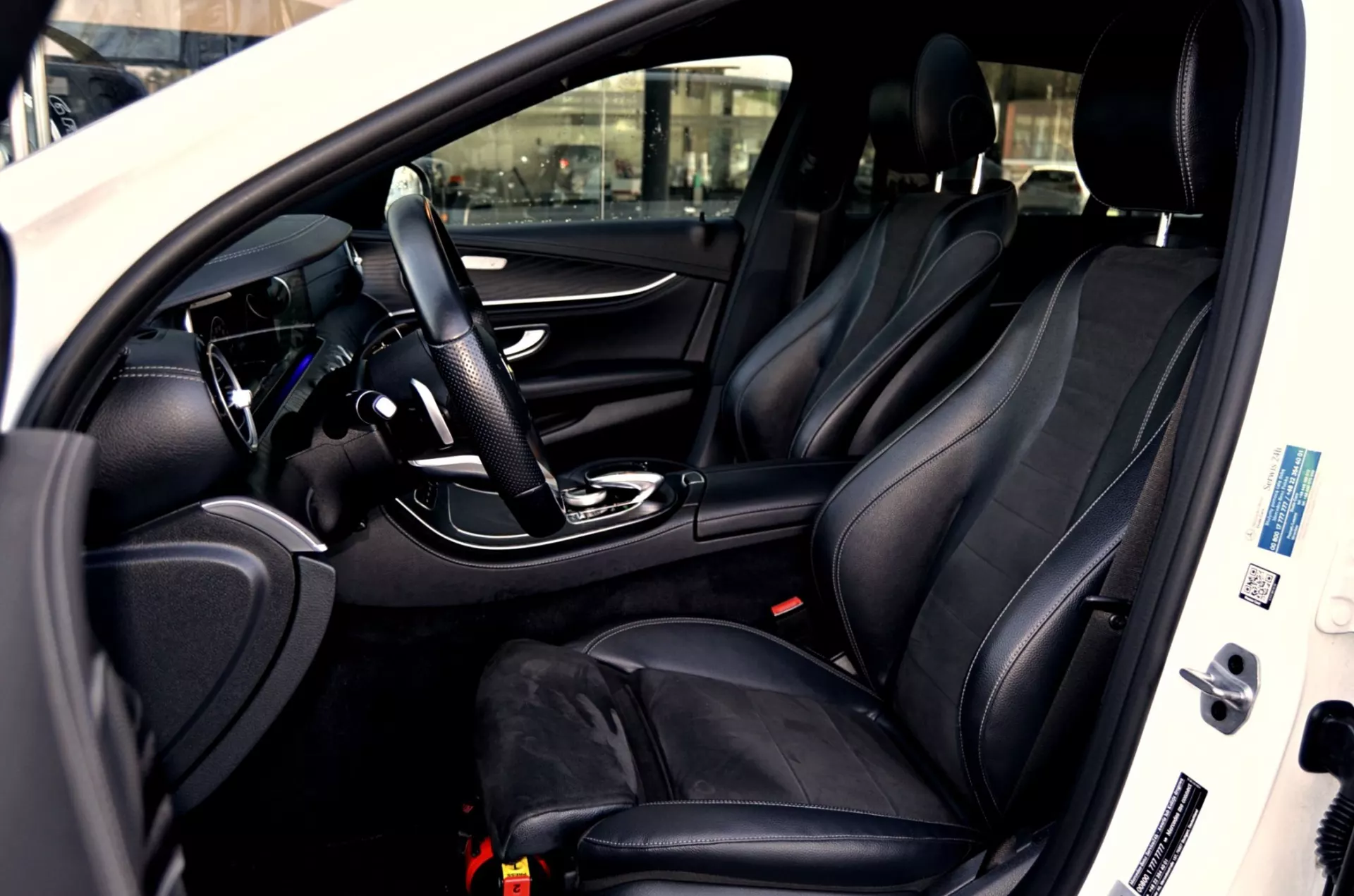 Mercedes-Benz E 220 D AMG Line 10