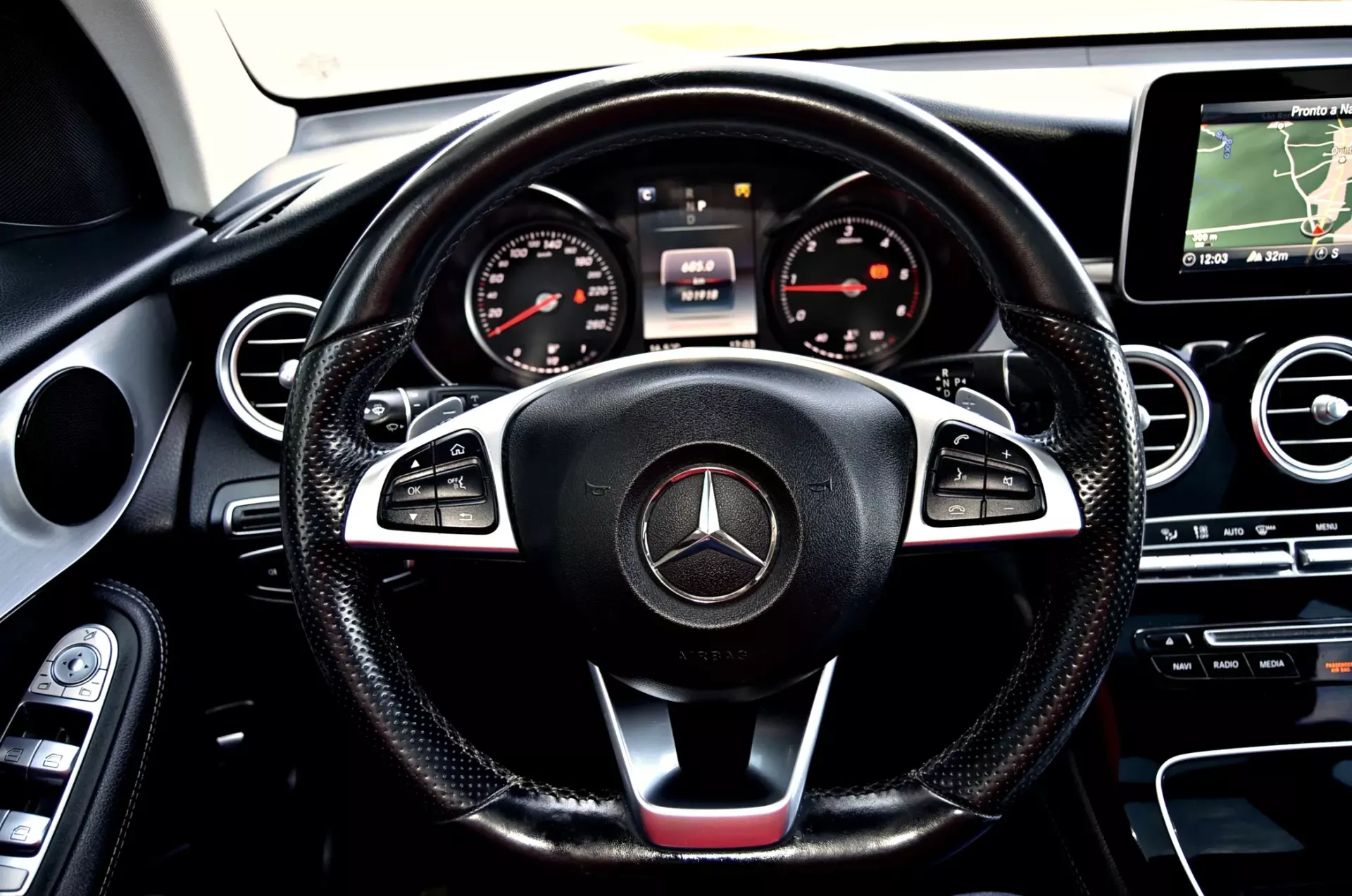 Mercedes-Benz GLC 220 14