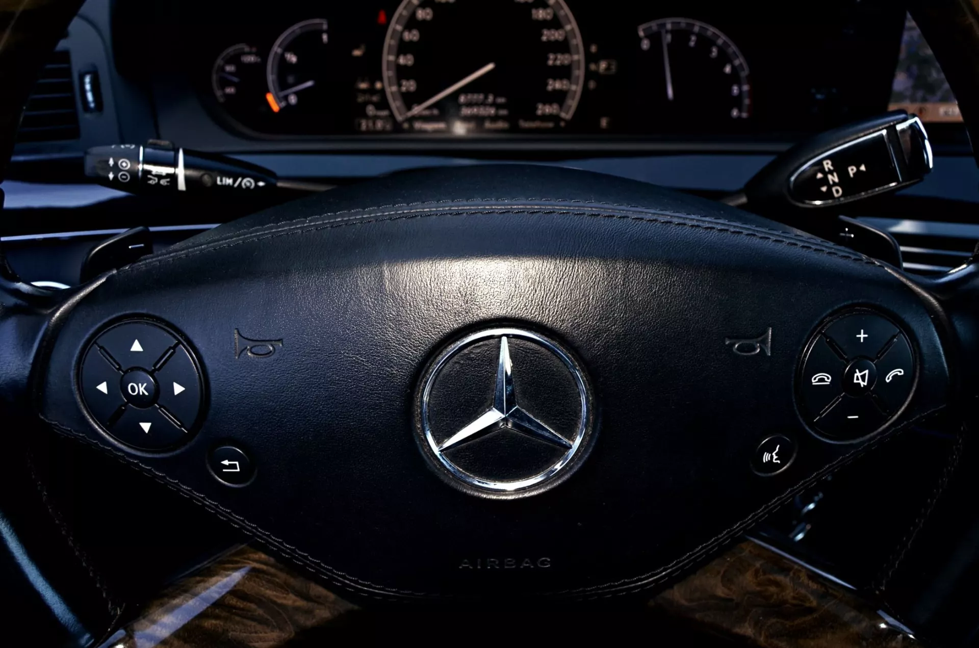 Mercedes-Benz CLS 350 BlueTEC Longo 164g 18