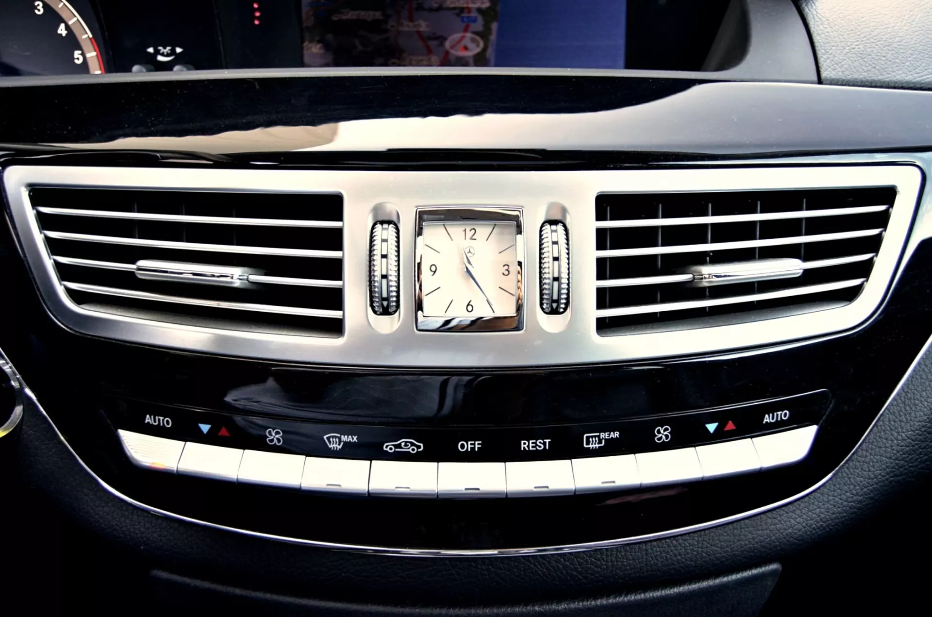 Mercedes-Benz CLS 350 BlueTEC Longo 164g 21