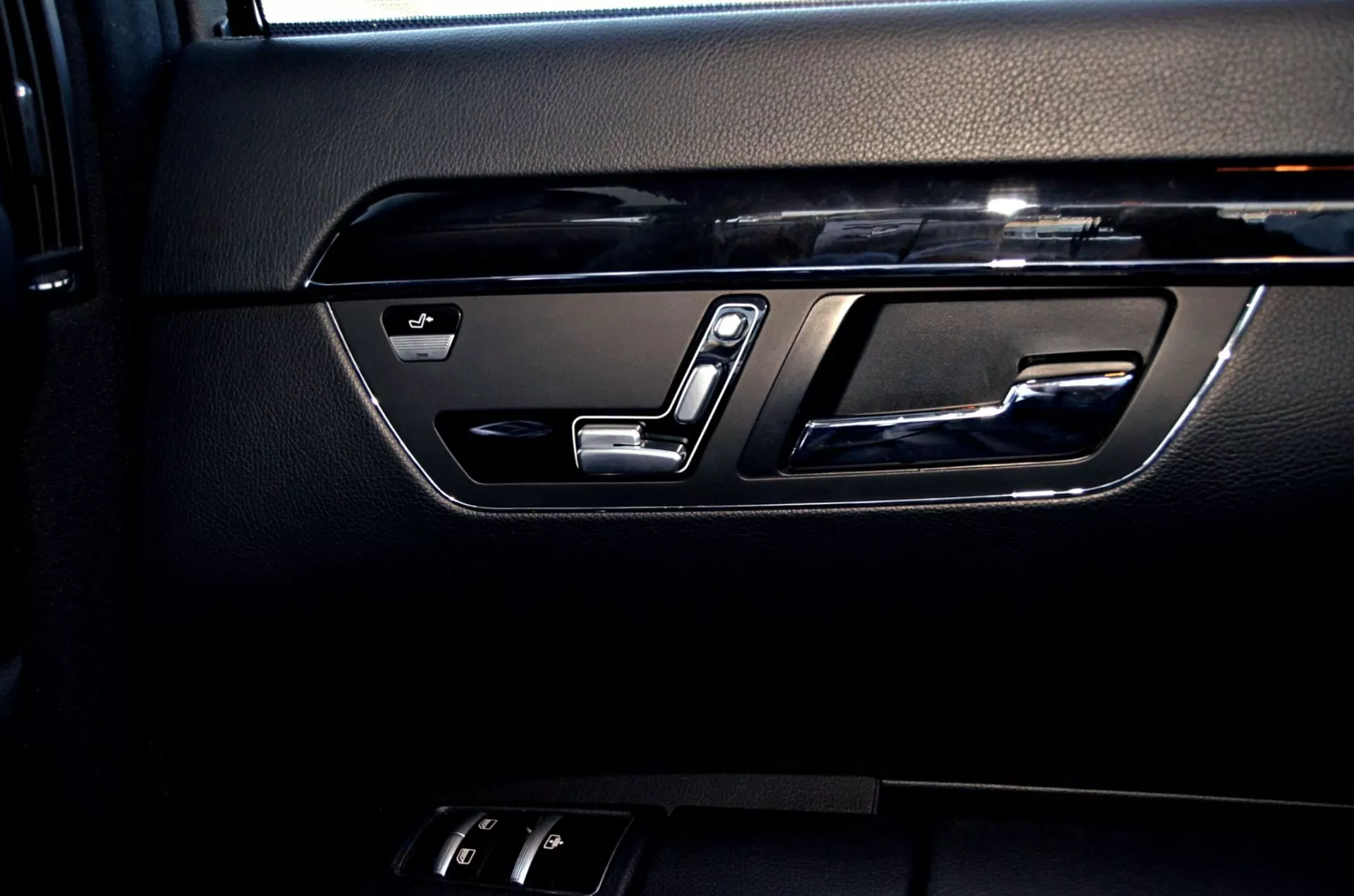 Mercedes-Benz CLS 350 BlueTEC Longo 164g 25