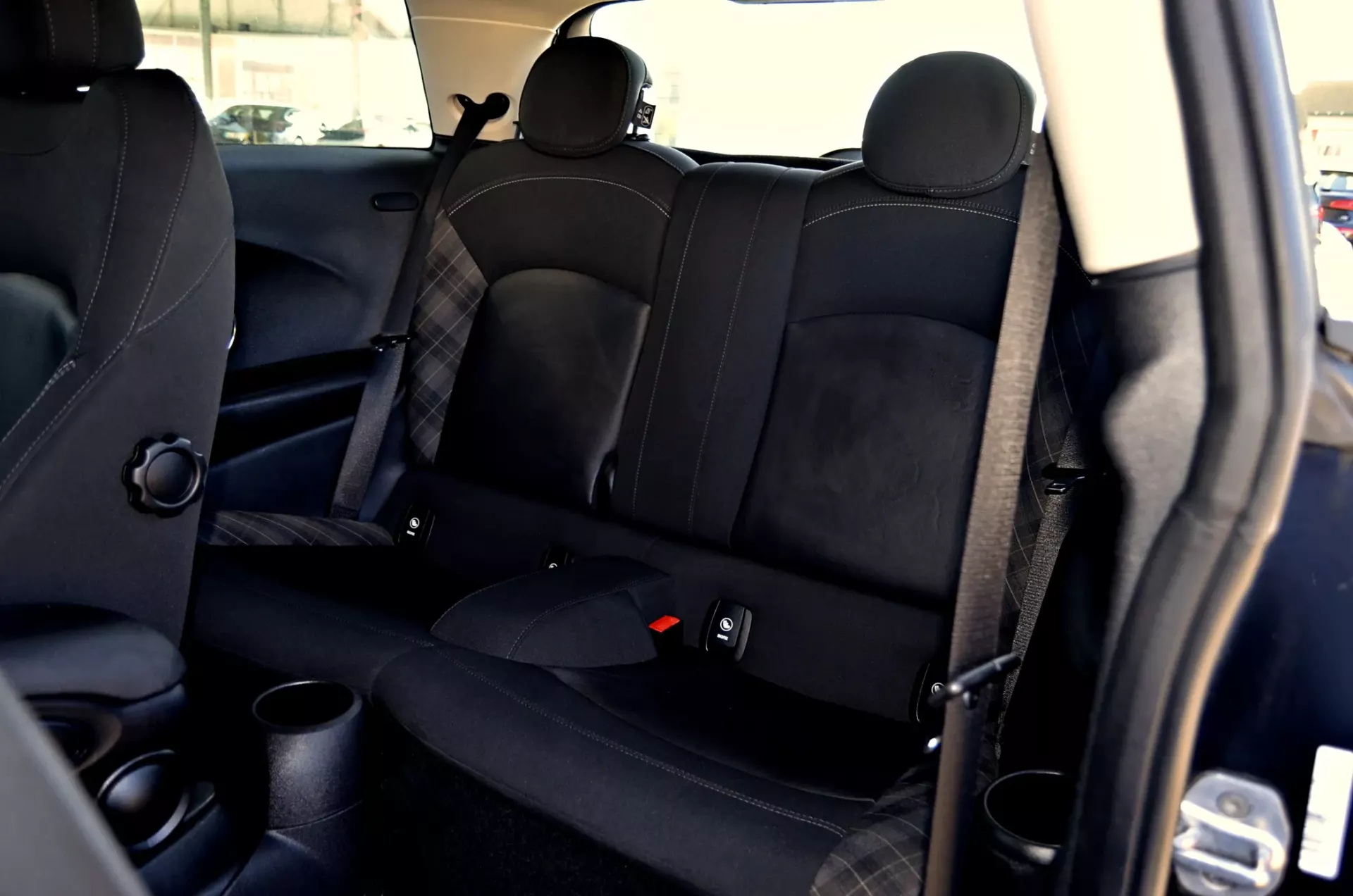 MINI 3 Portas Cooper D Auto 9