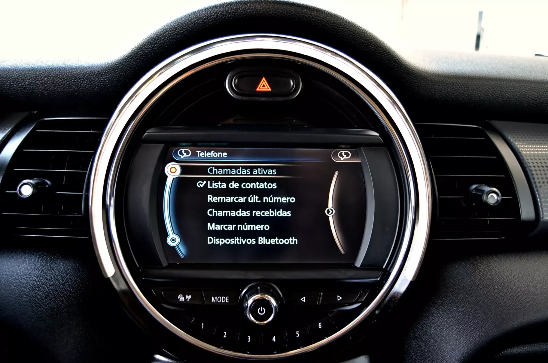 MINI 3 Portas Cooper D Auto 29