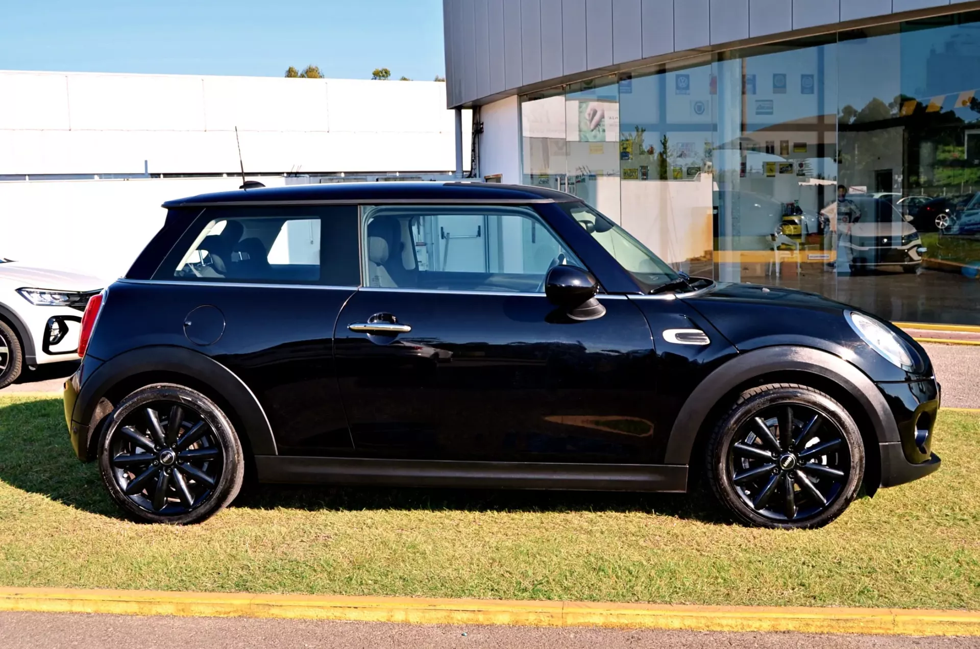 MINI 3 Portas Cooper D Auto 41