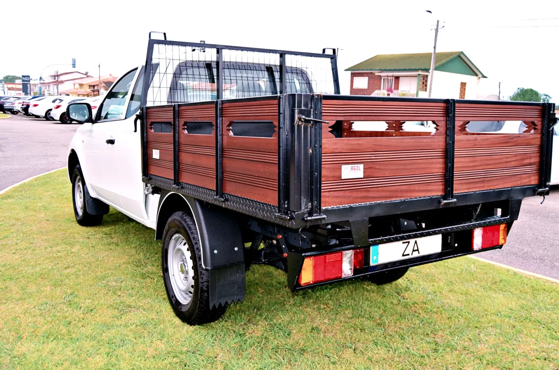 Mitsubishi L200 2.4 DI-D CD S.Cab 3L Instyle 4WD 5