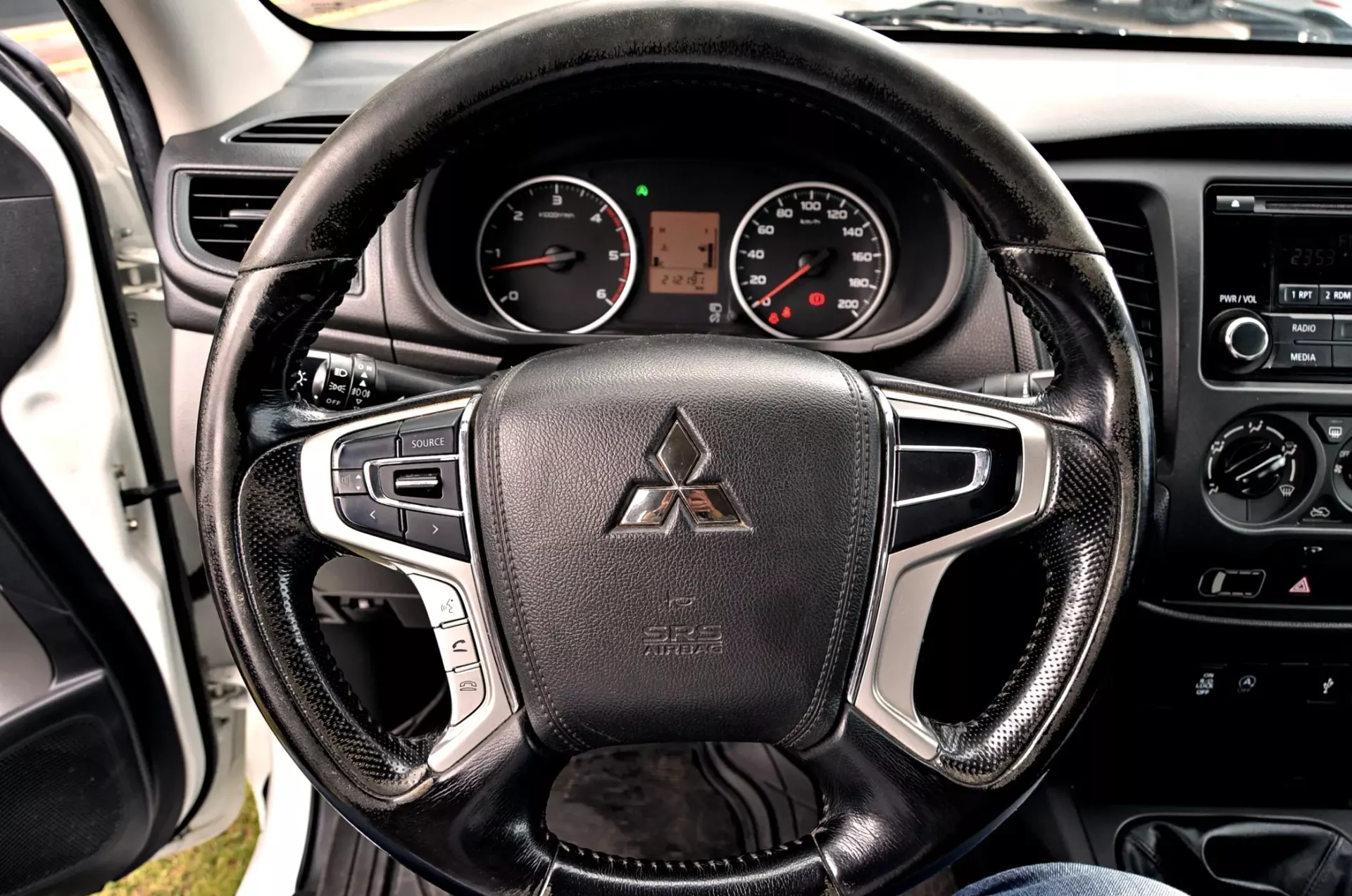 Mitsubishi L200 2.4 DI-D CD S.Cab 3L Instyle 4WD 11