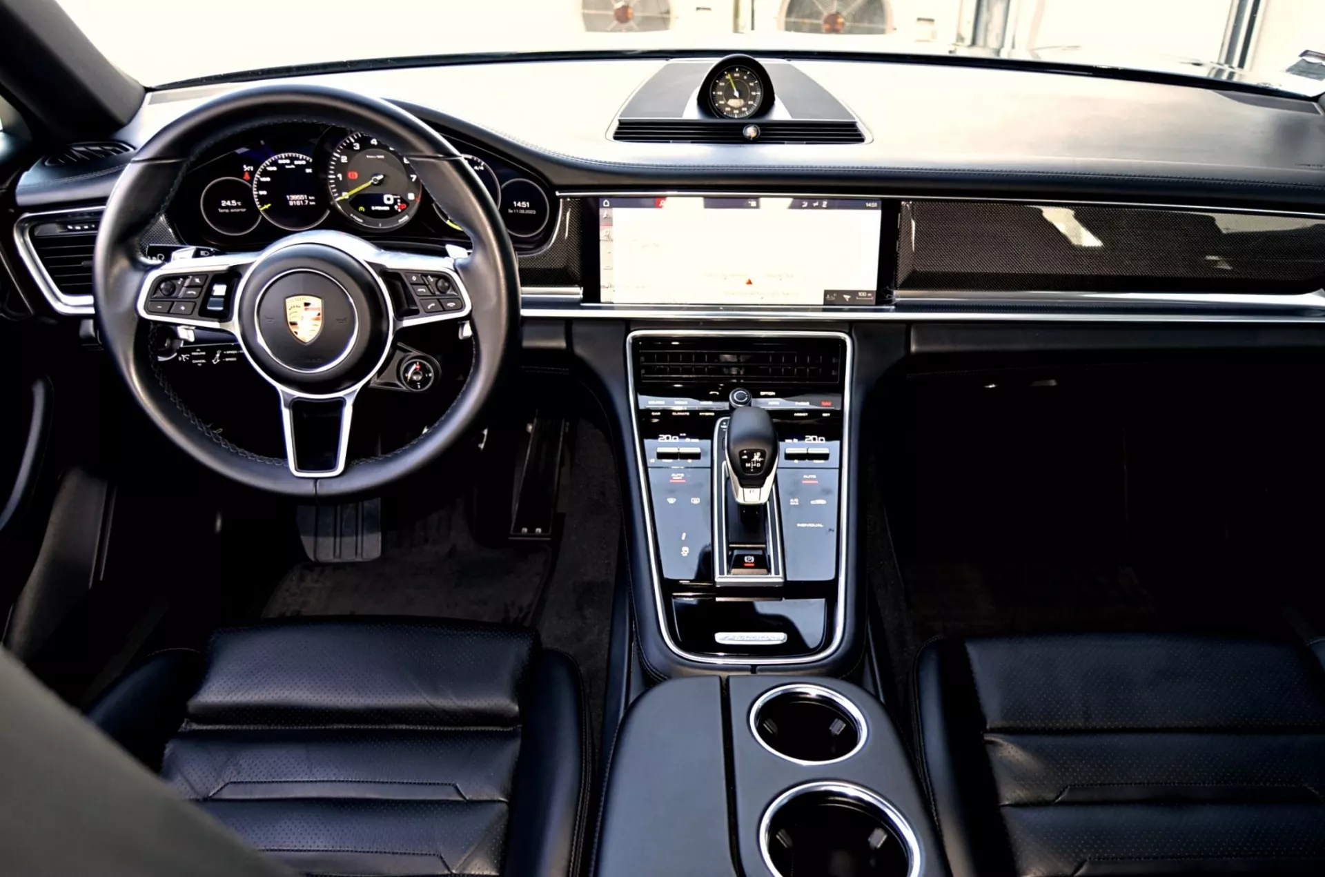 Porsche Panamera 4 E-Hybrid 8