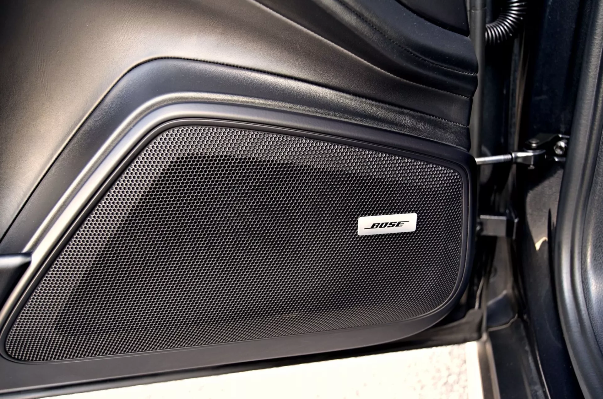 Porsche Panamera 4 E-Hybrid 14