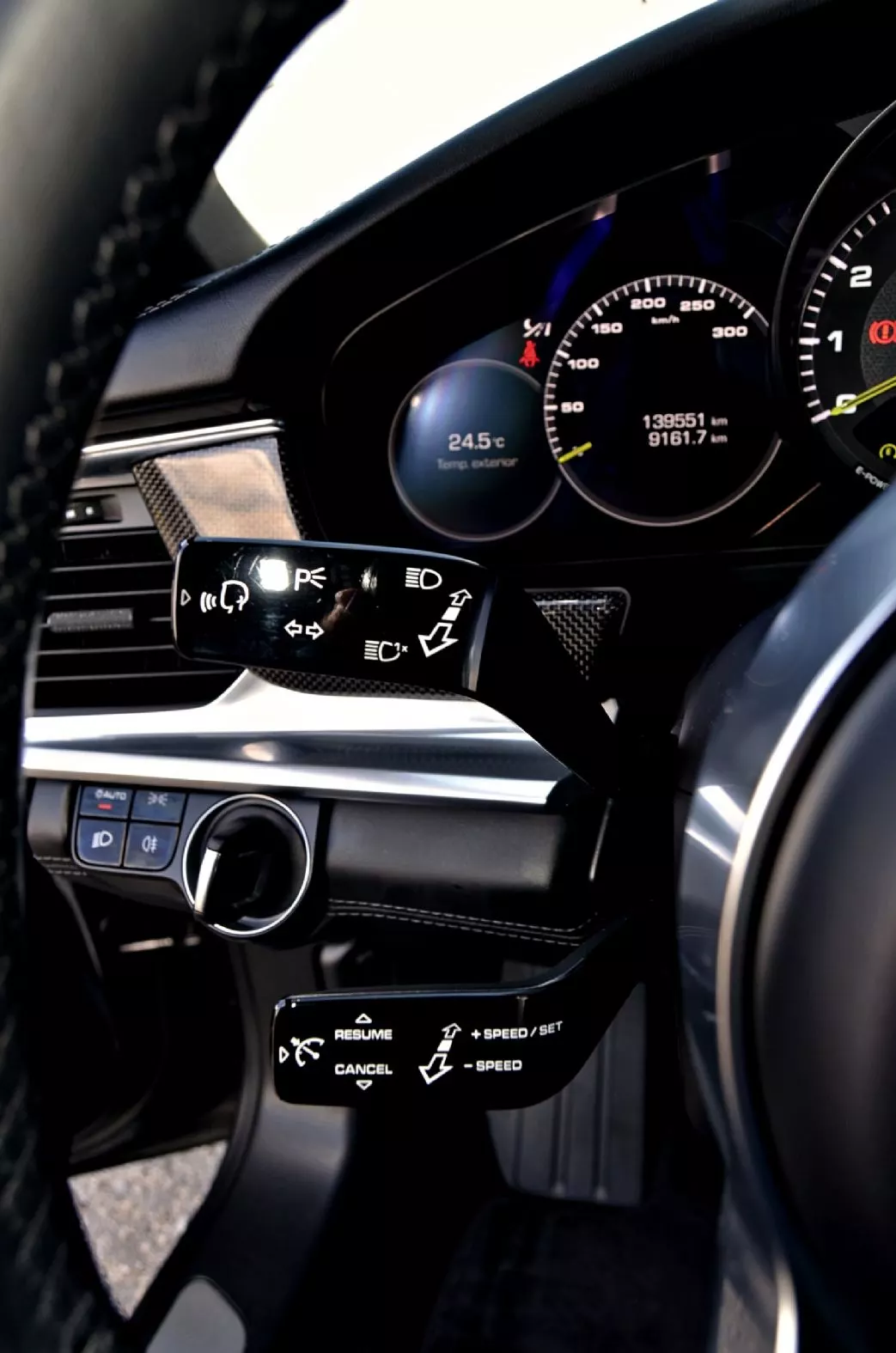 Porsche Panamera 4 E-Hybrid 16