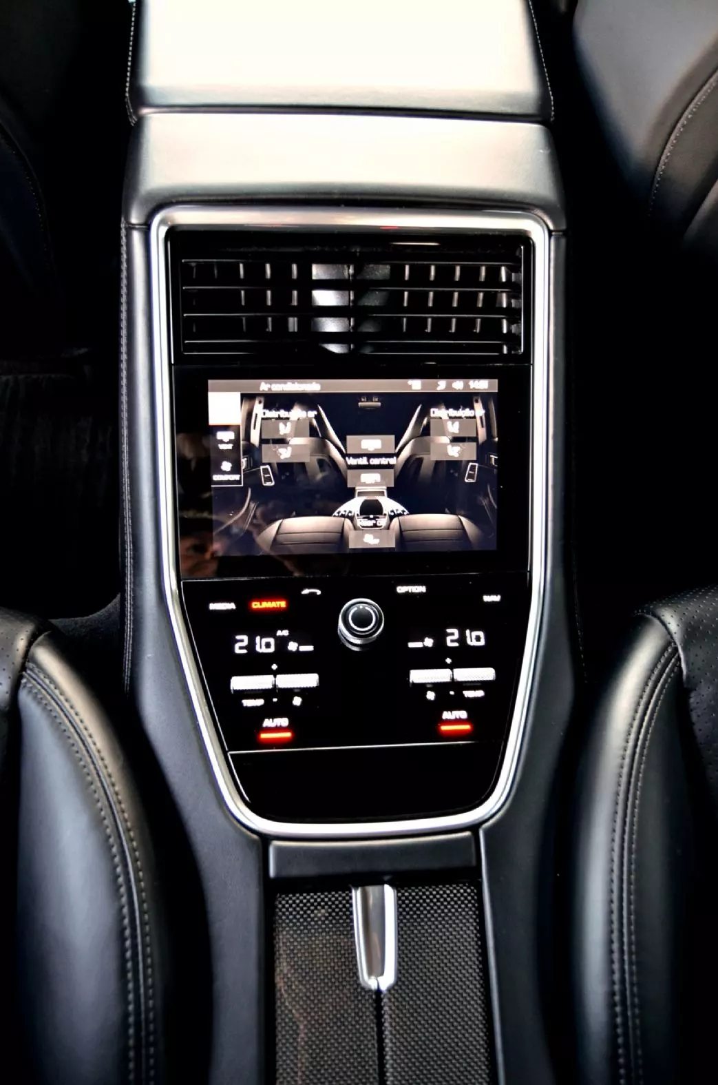 Porsche Panamera 4 E-Hybrid 23