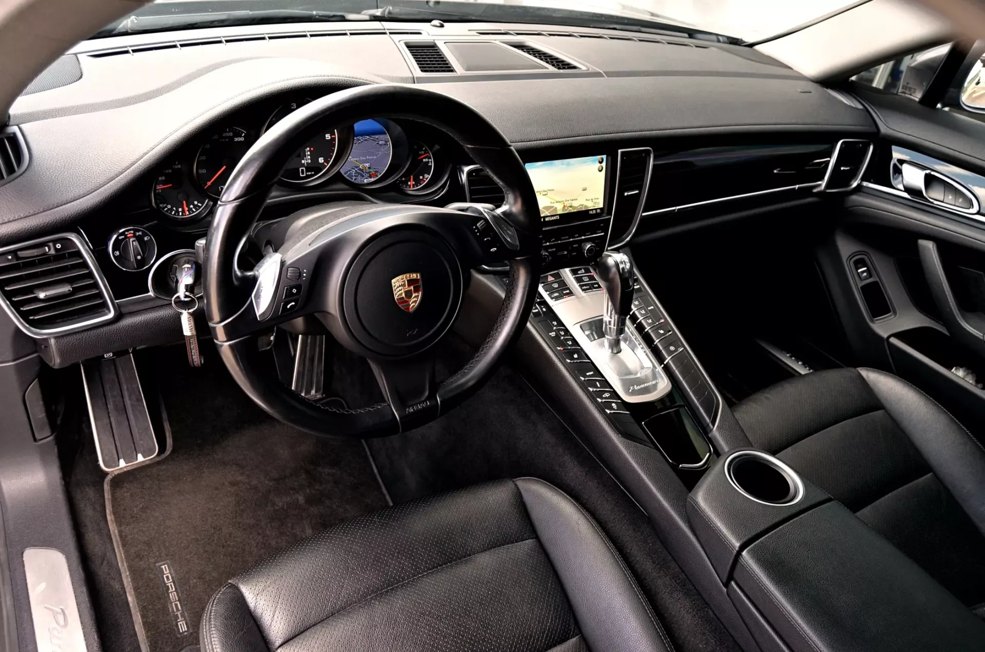 Porsche Panamera Platinum Edition 7