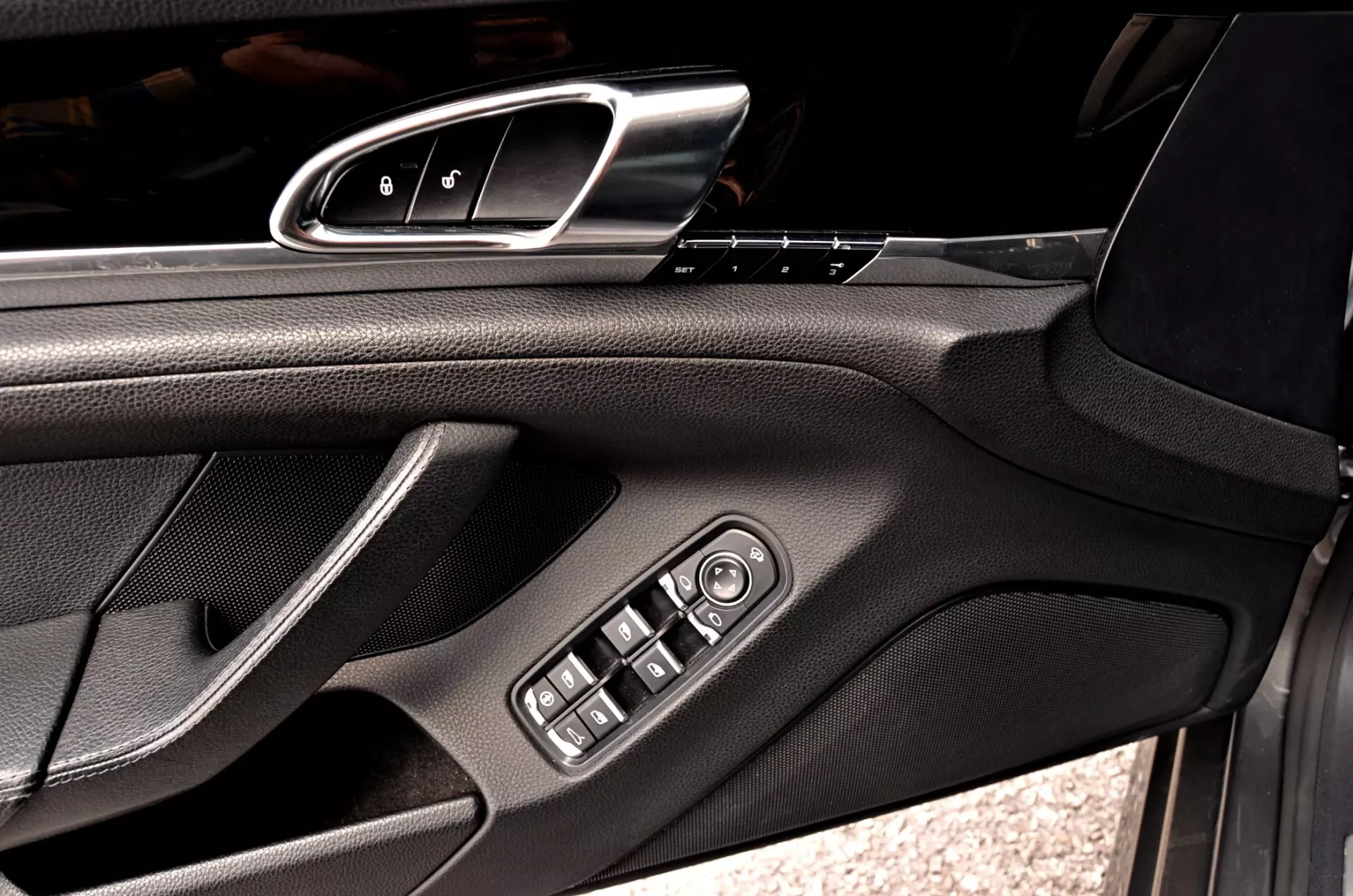 Porsche Panamera Platinum Edition 11