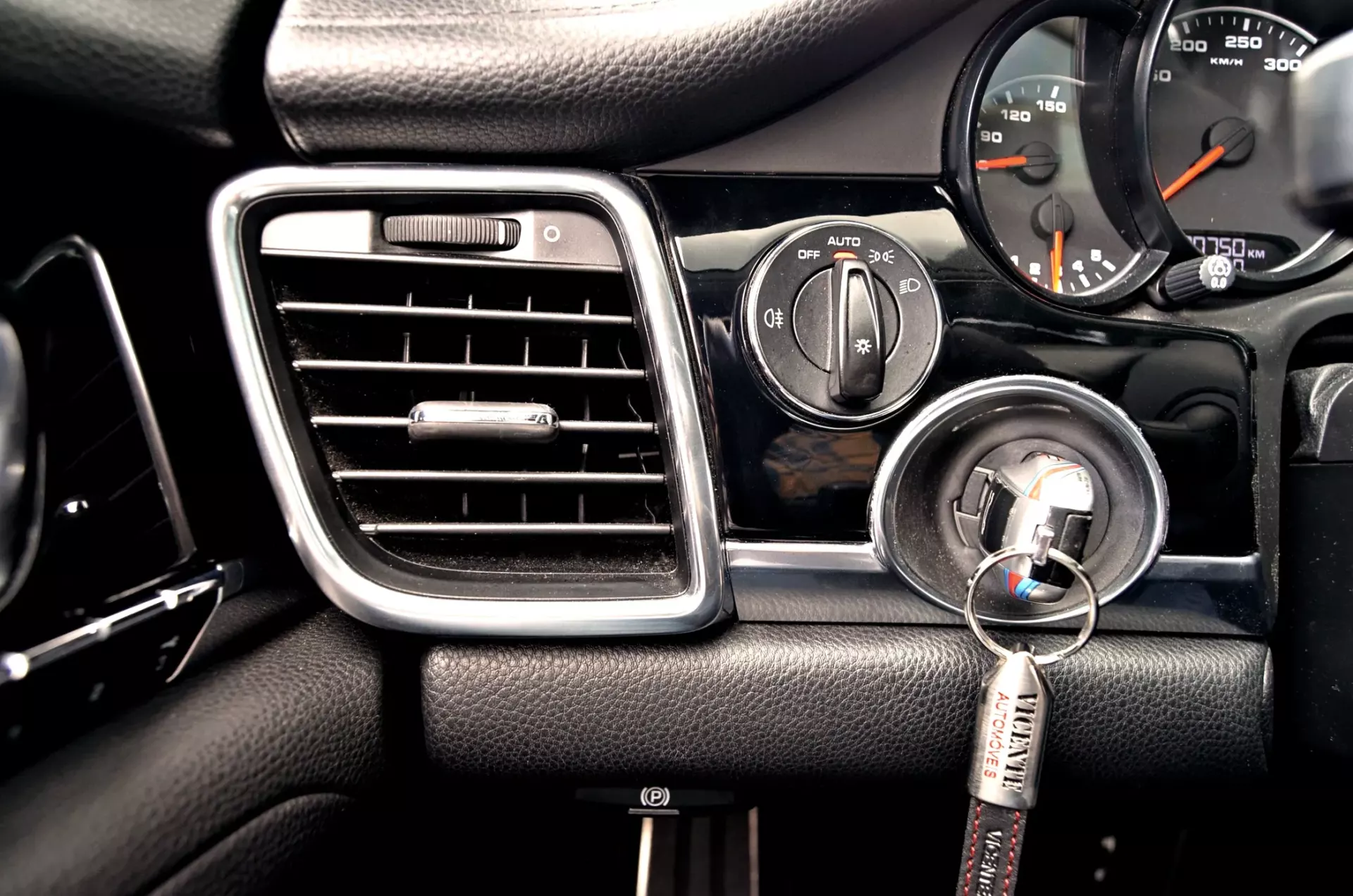 Porsche Panamera Platinum Edition 13