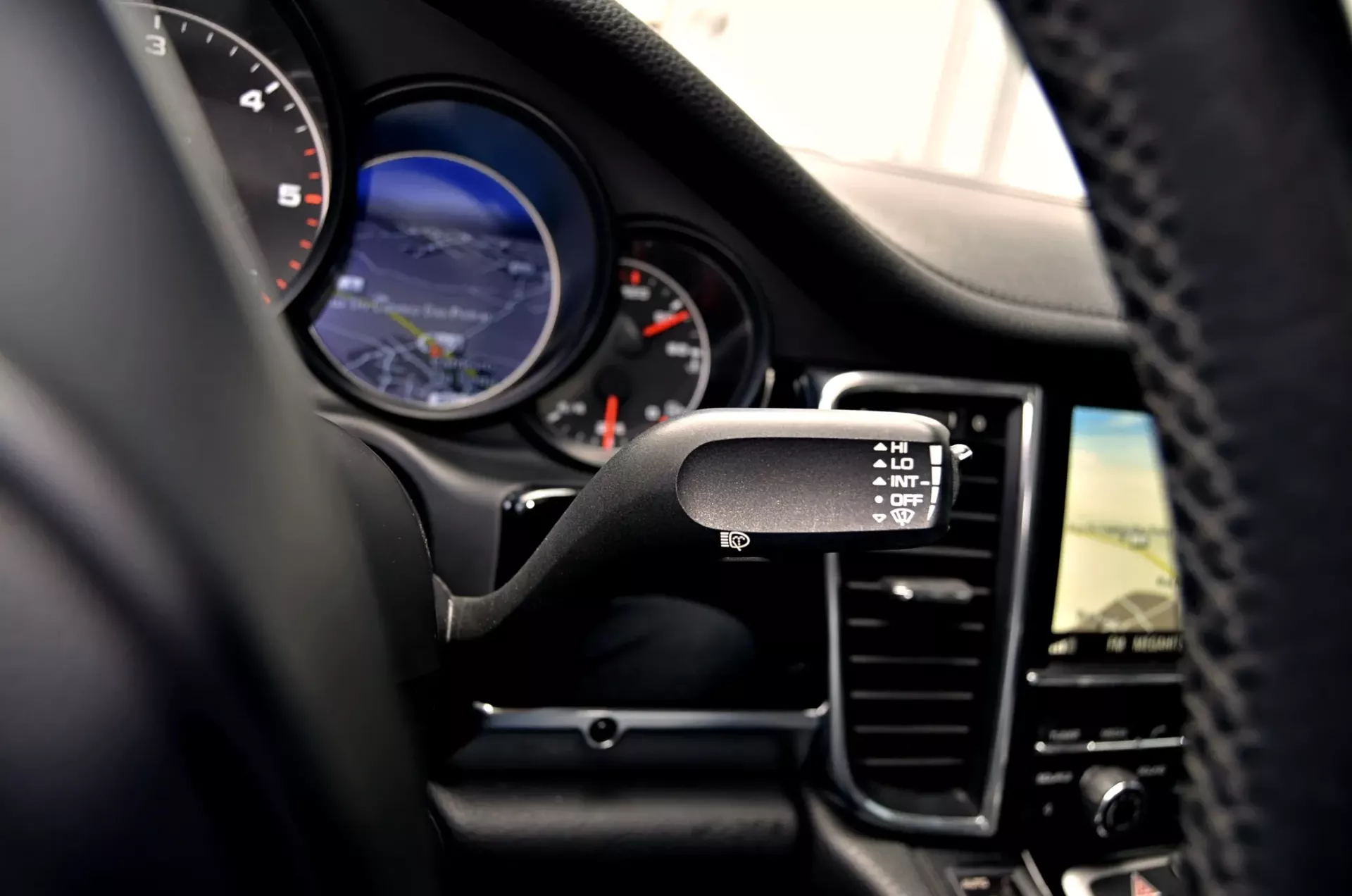 Porsche Panamera Platinum Edition 17