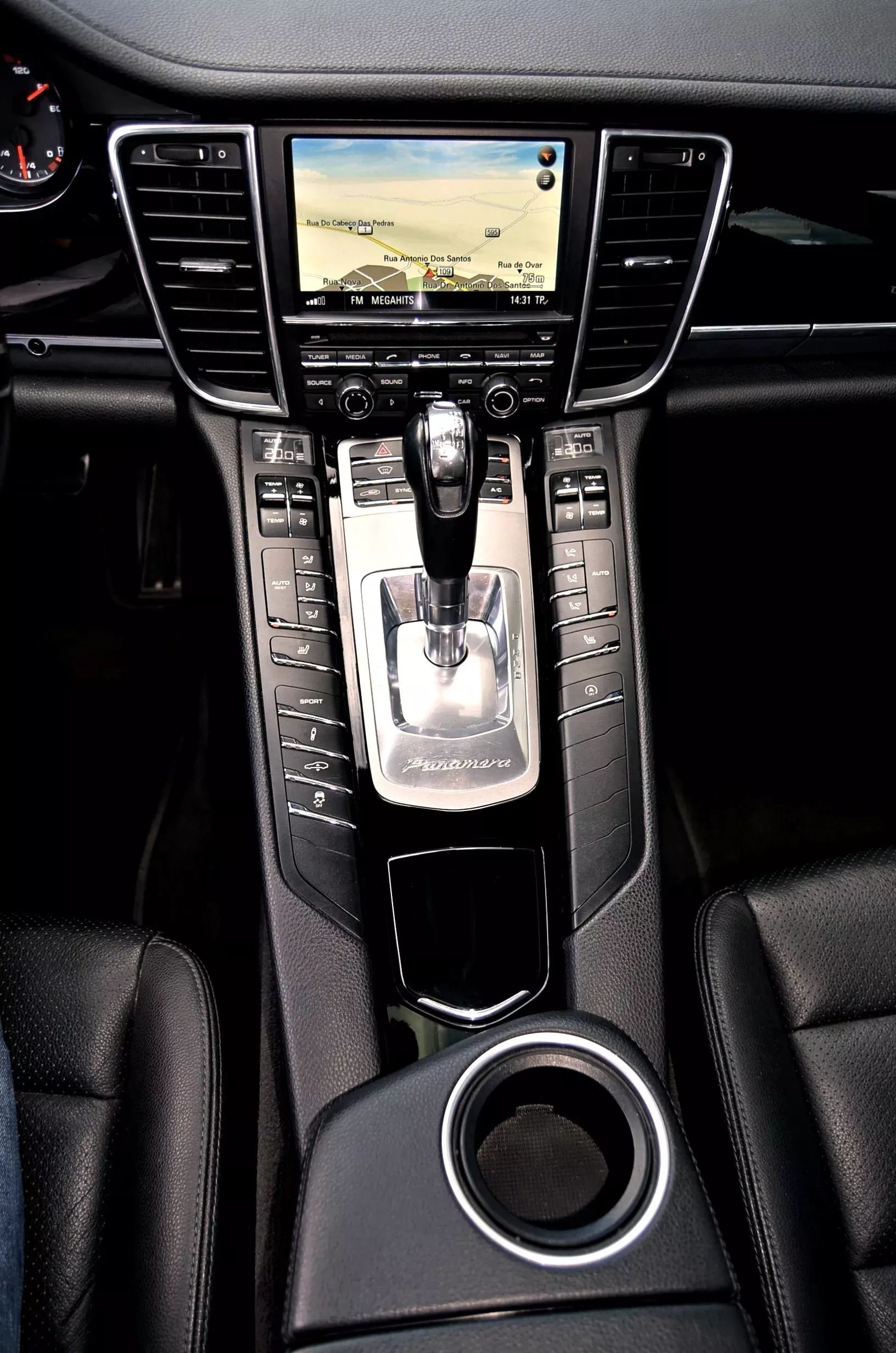 Porsche Panamera Platinum Edition 18