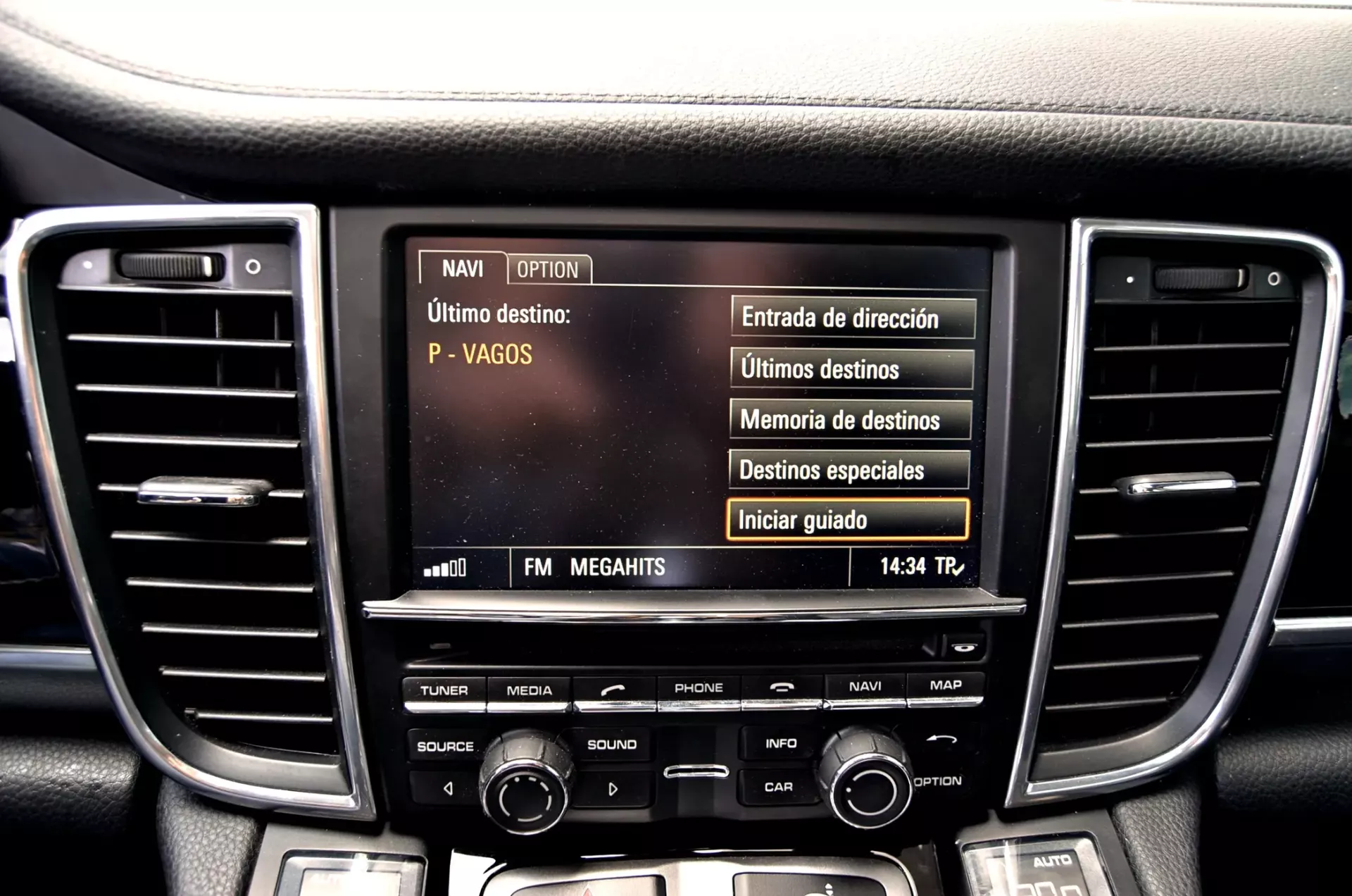 Porsche Panamera Platinum Edition 28