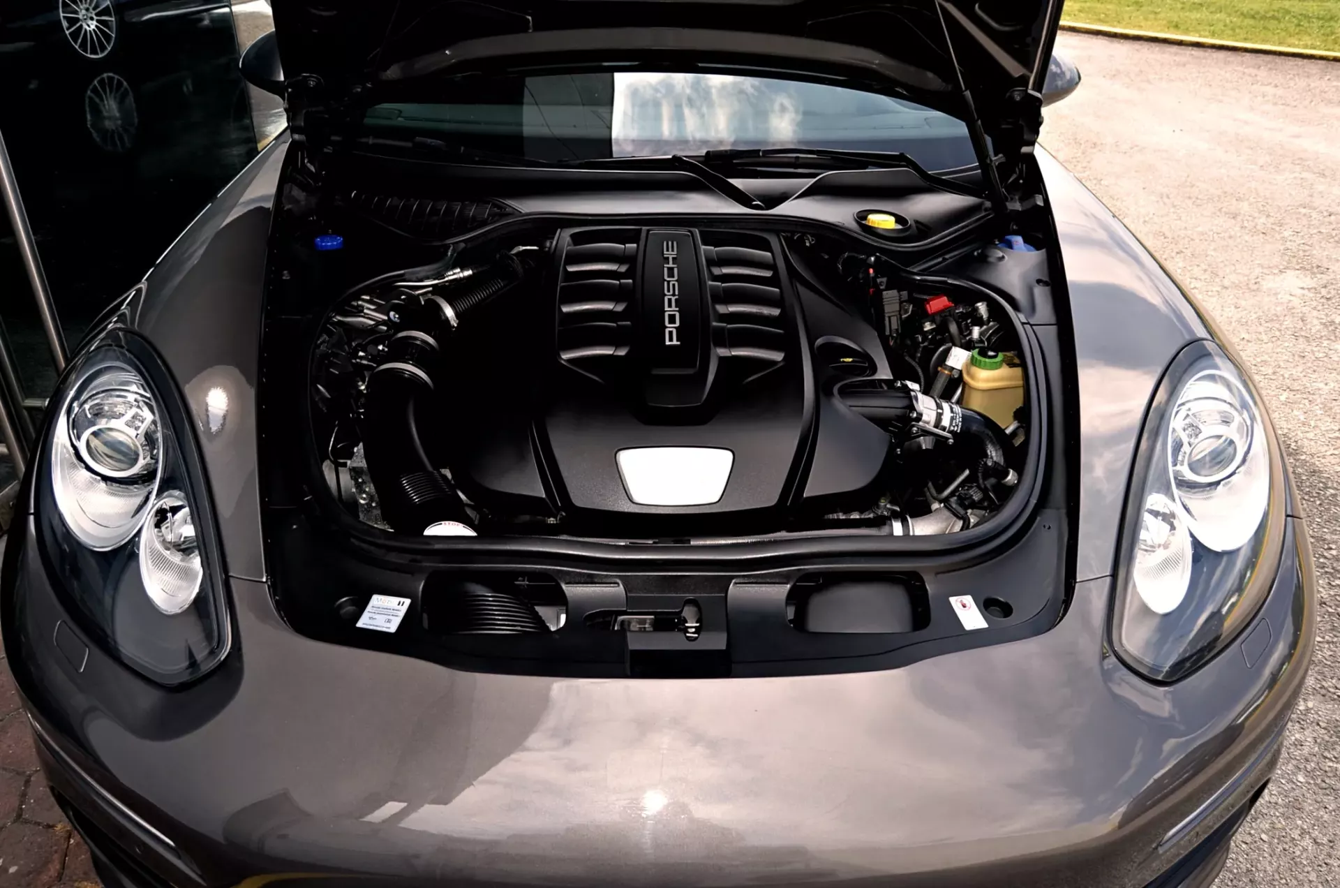 Porsche Panamera Platinum Edition 34