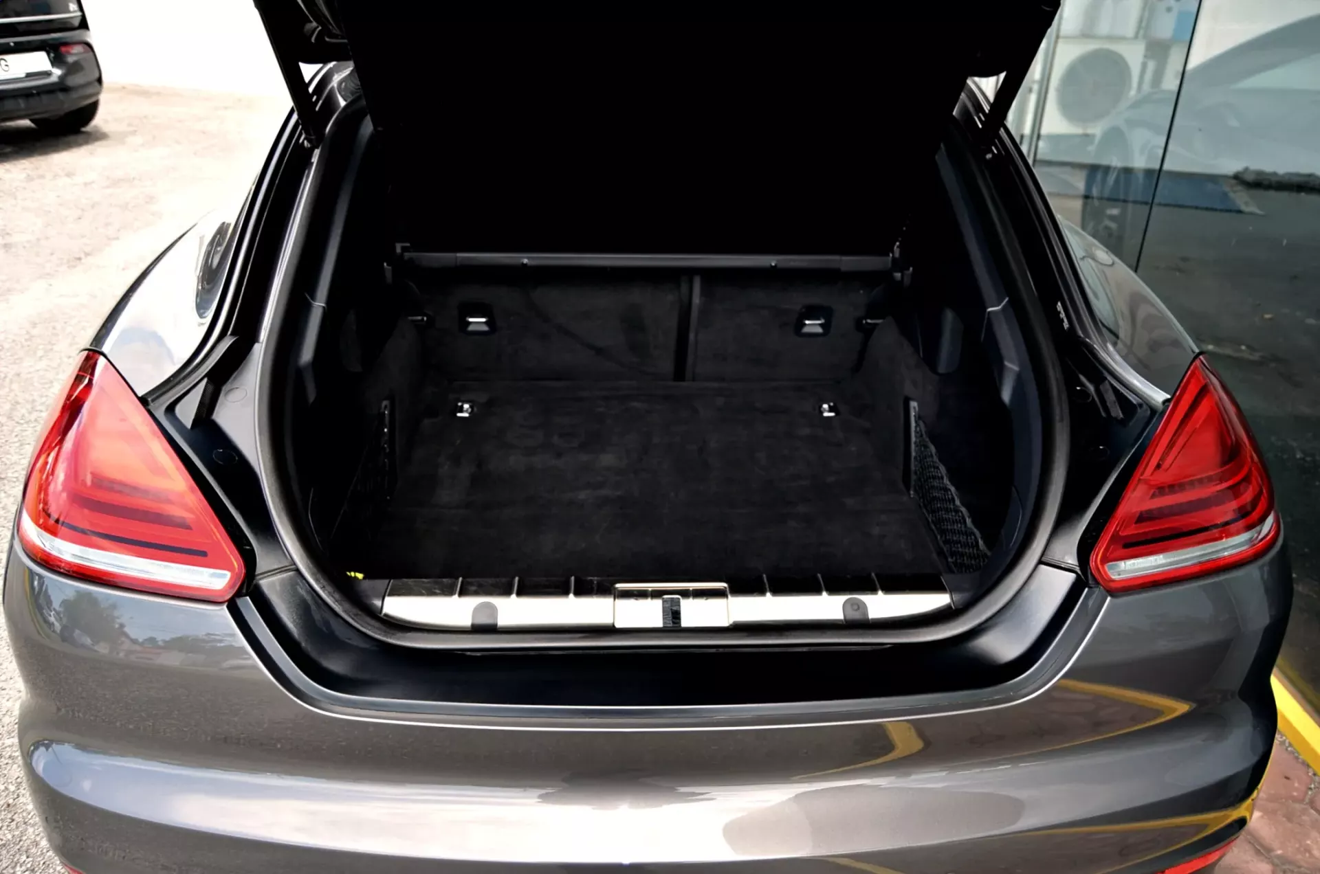 Porsche Panamera Platinum Edition 36