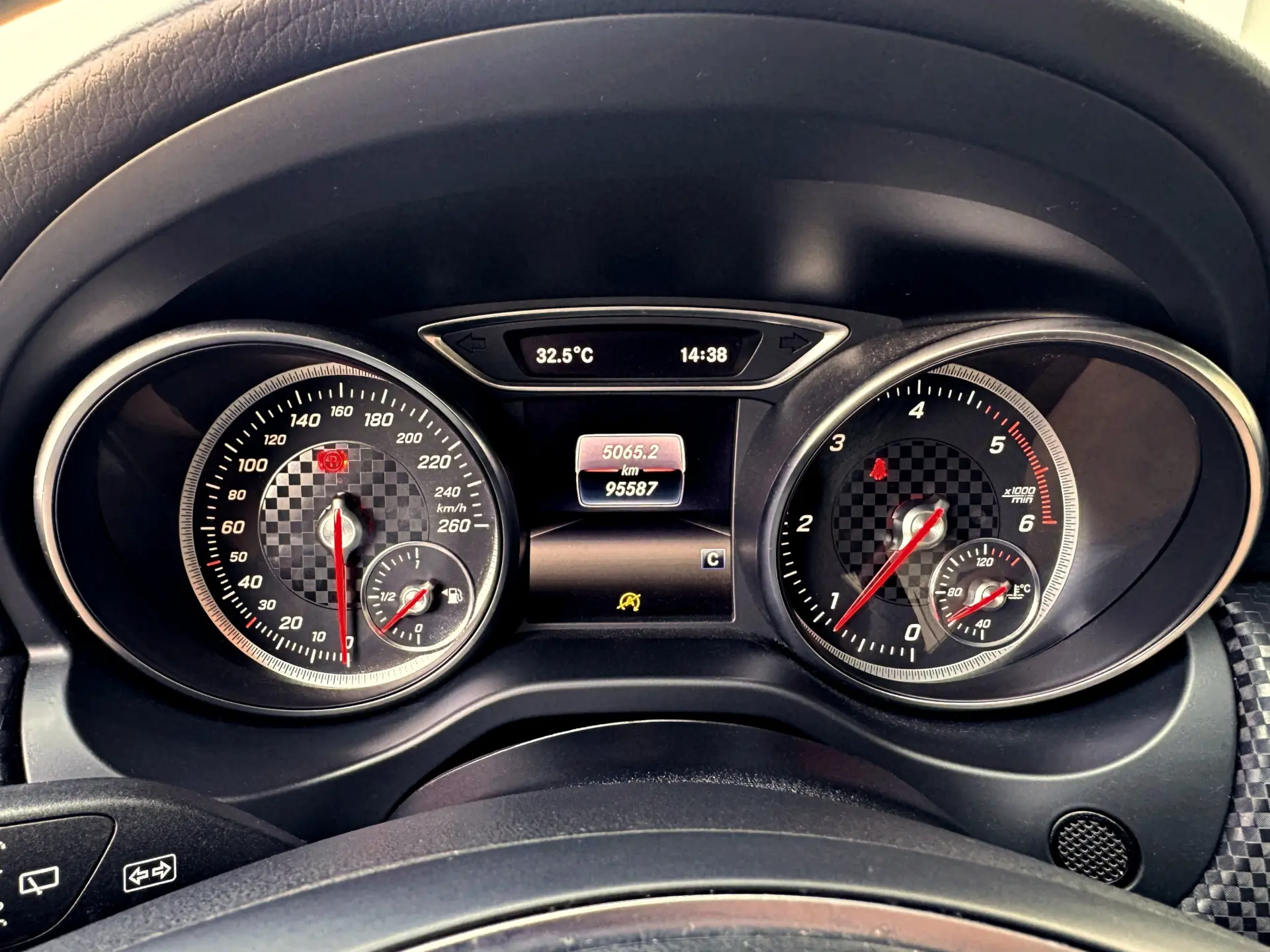 Mercedes-Benz A 180 d Urban 44