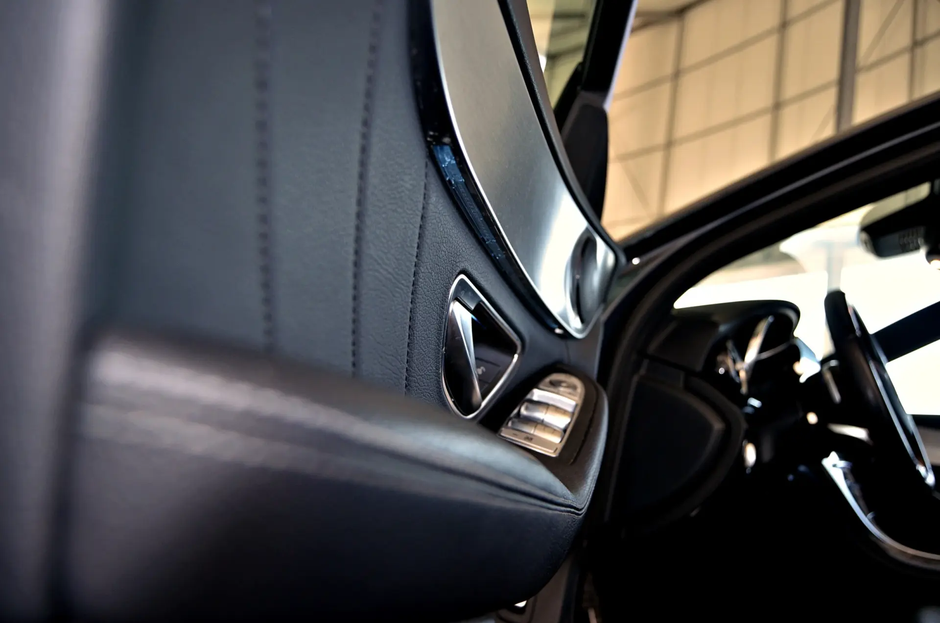 Mercedes-Benz C 300 BlueTEC Hybrid AMG Line 11