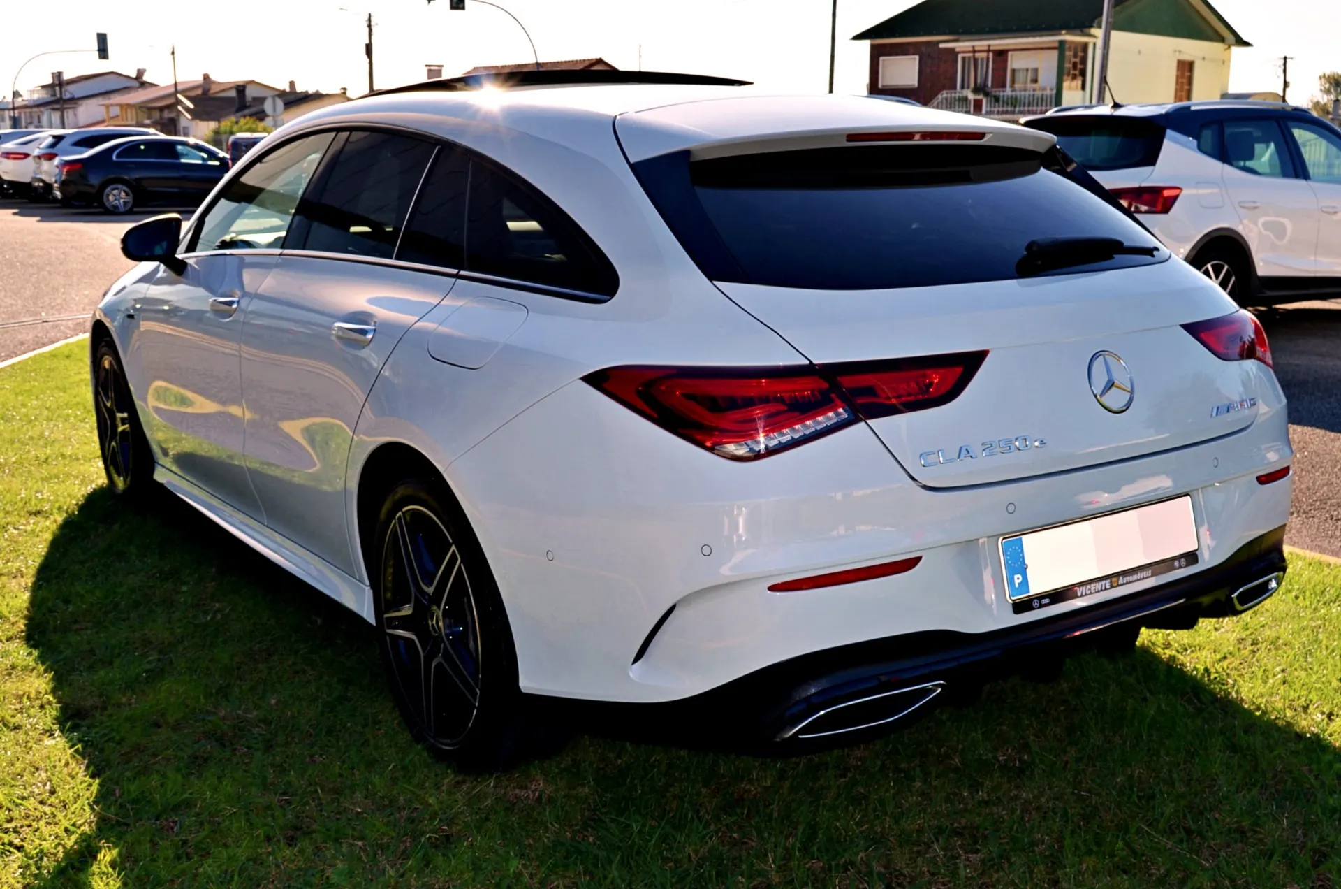 Mercedes-Benz CLA 250 e Shooting Brake AMG Line 5