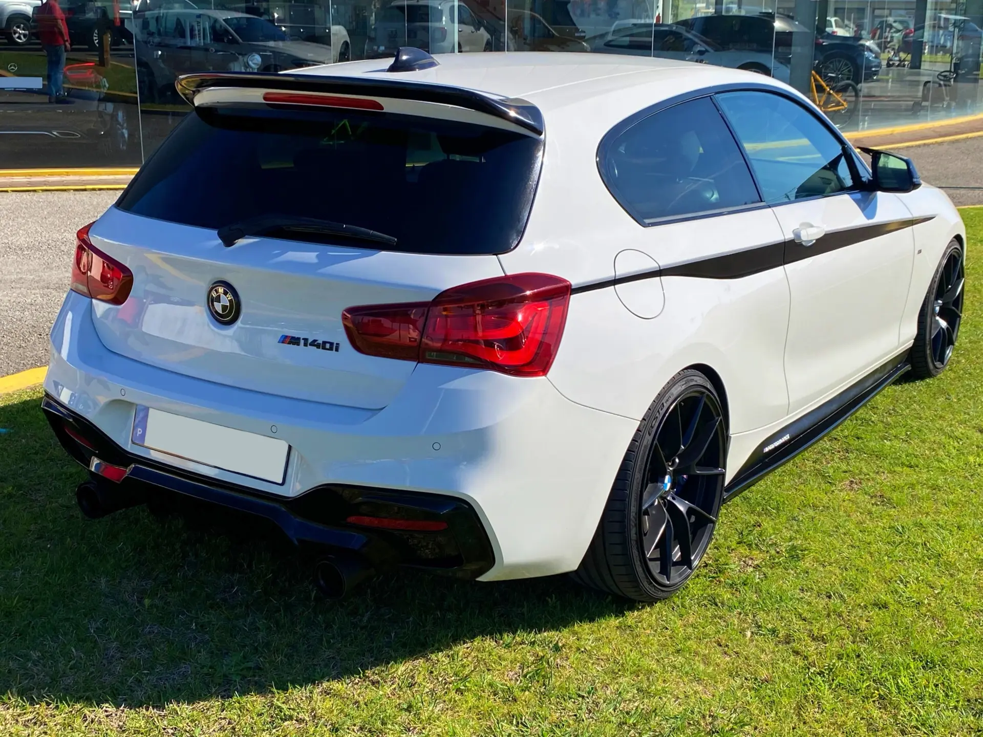 BMW M140i 27