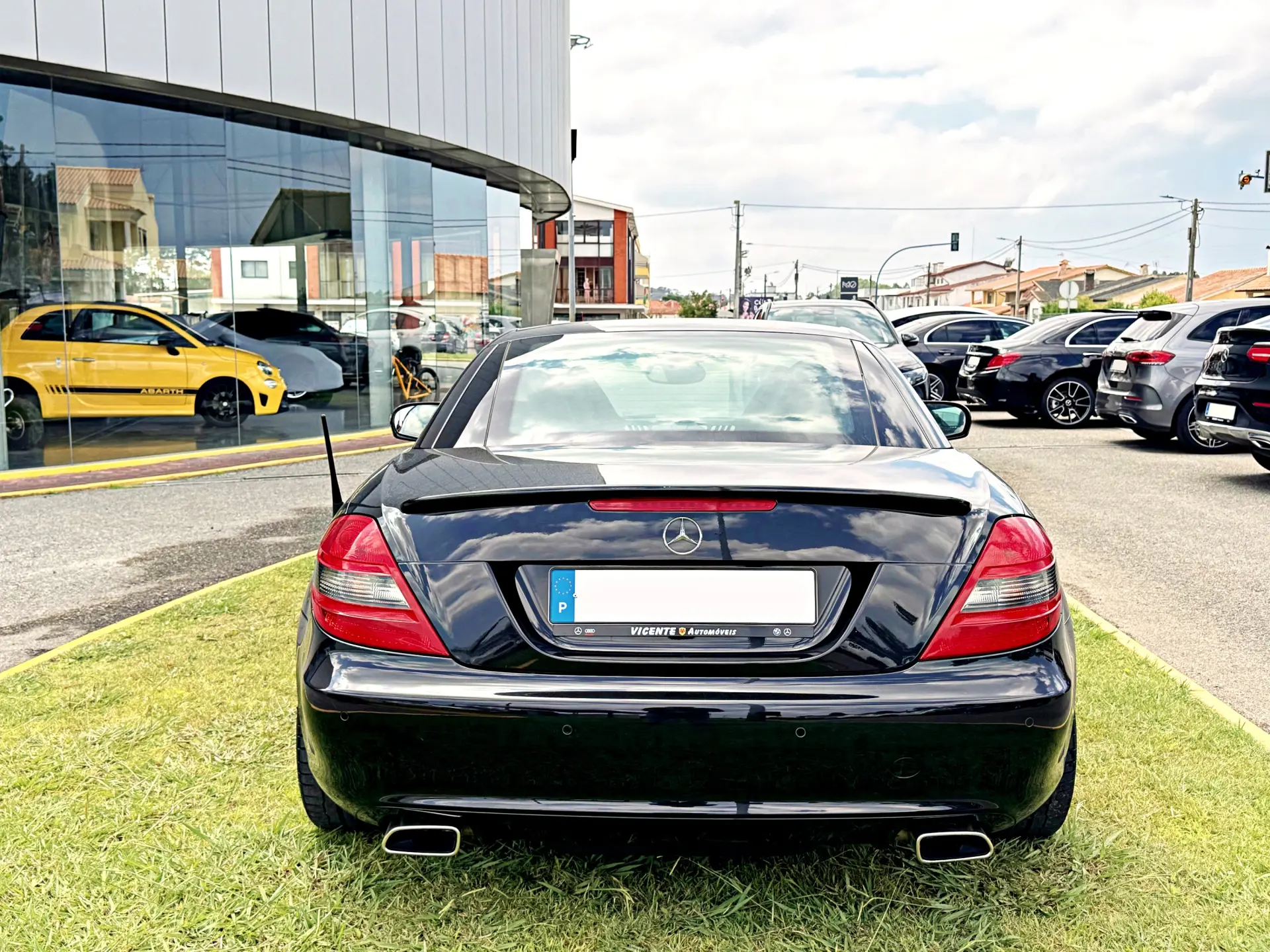Mercedes-Benz SLK 200 Outro 28