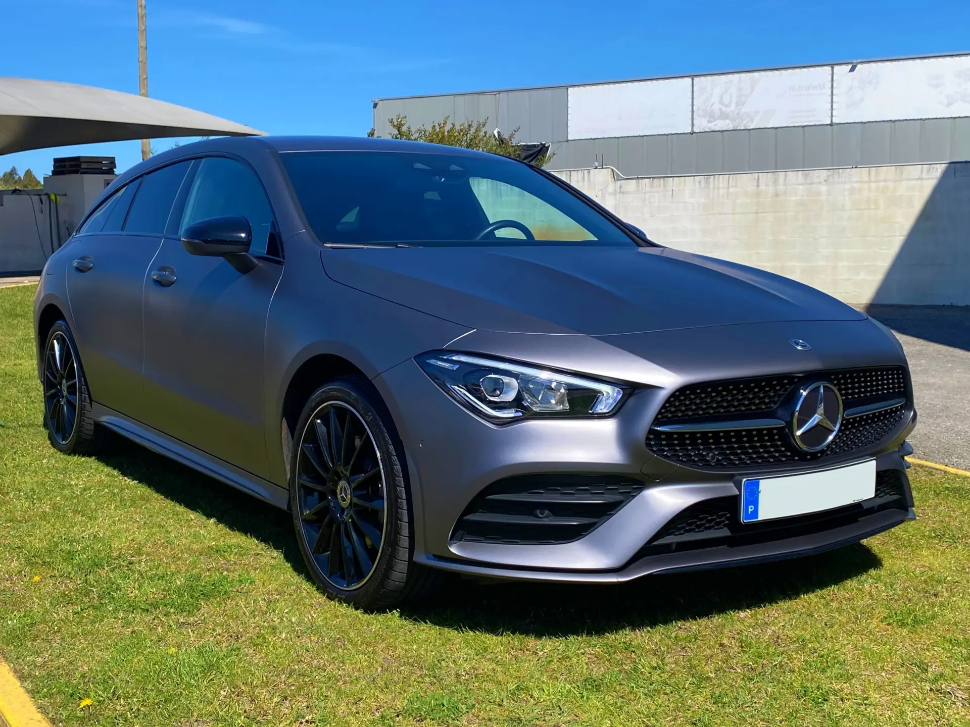 Mercedes-Benz CLA 250 e Shooting Brake AMG Line 1