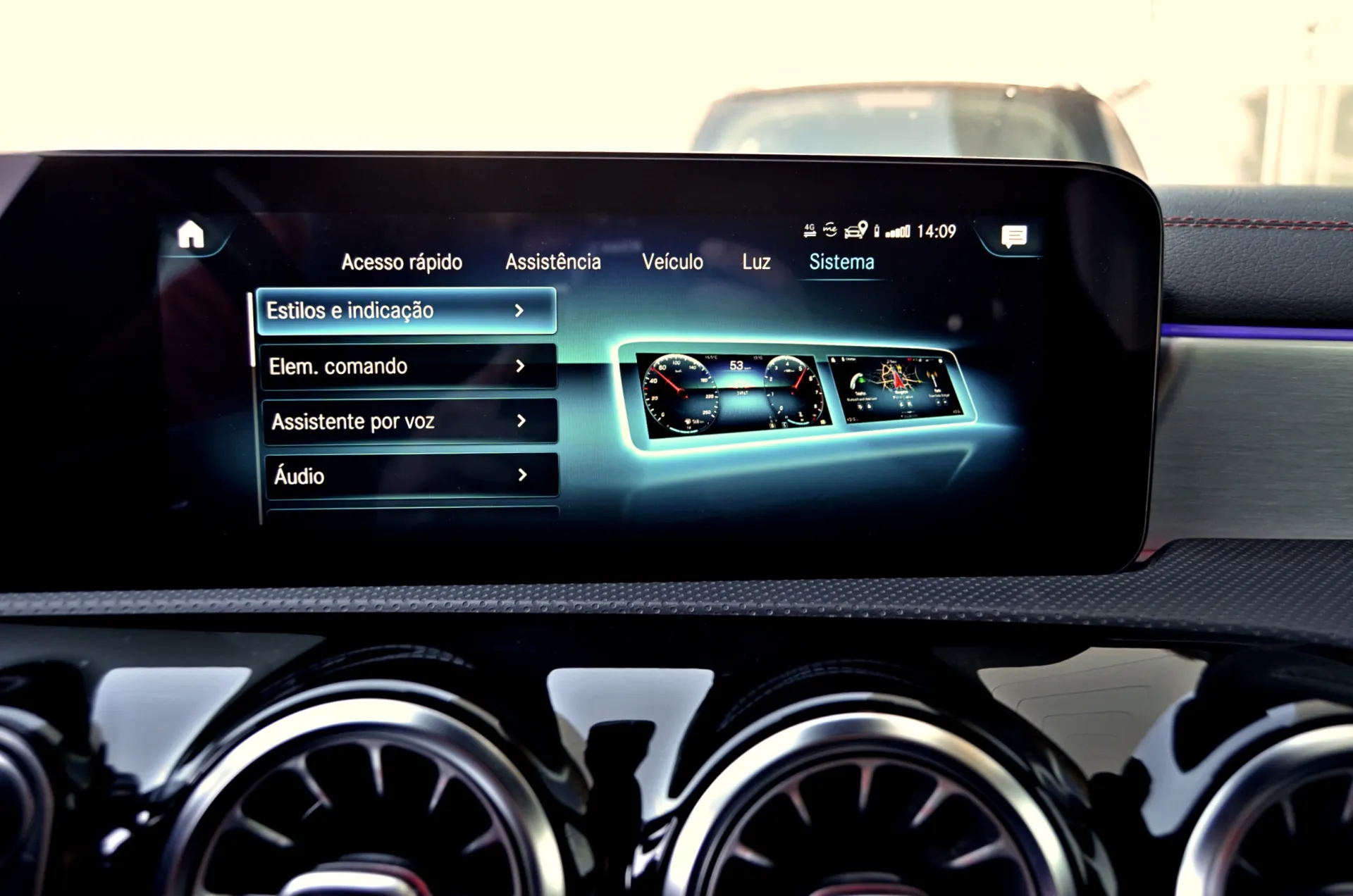 Mercedes-Benz CLA 250 e Shooting Brake AMG Line 40