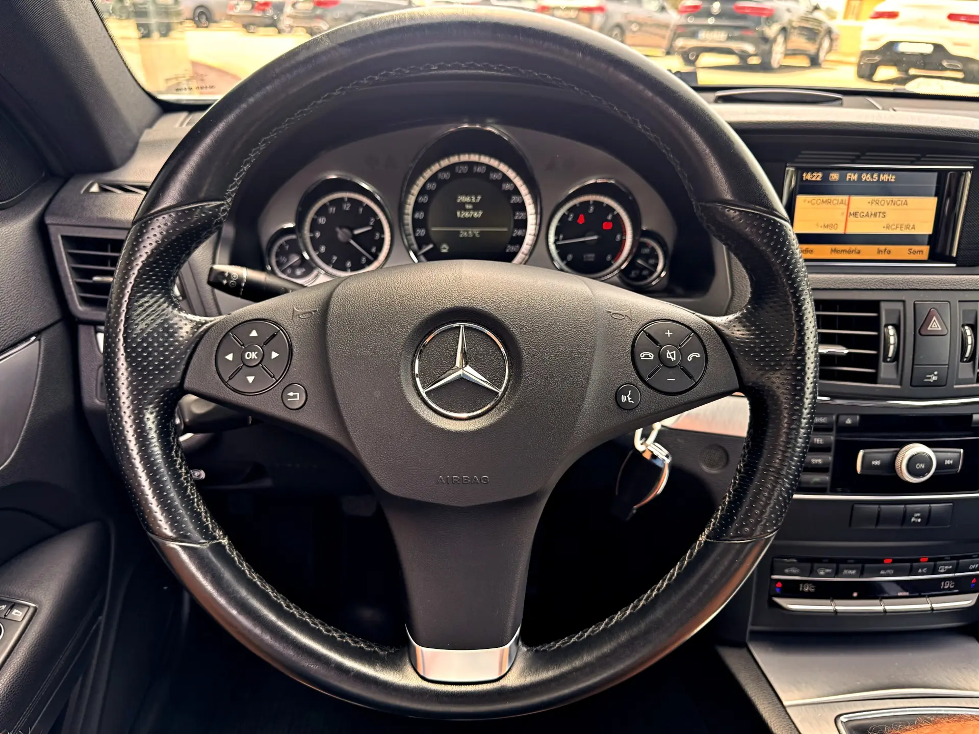 Mercedes-Benz E 220 CDi Avantgarde BlueEfficiency 14
