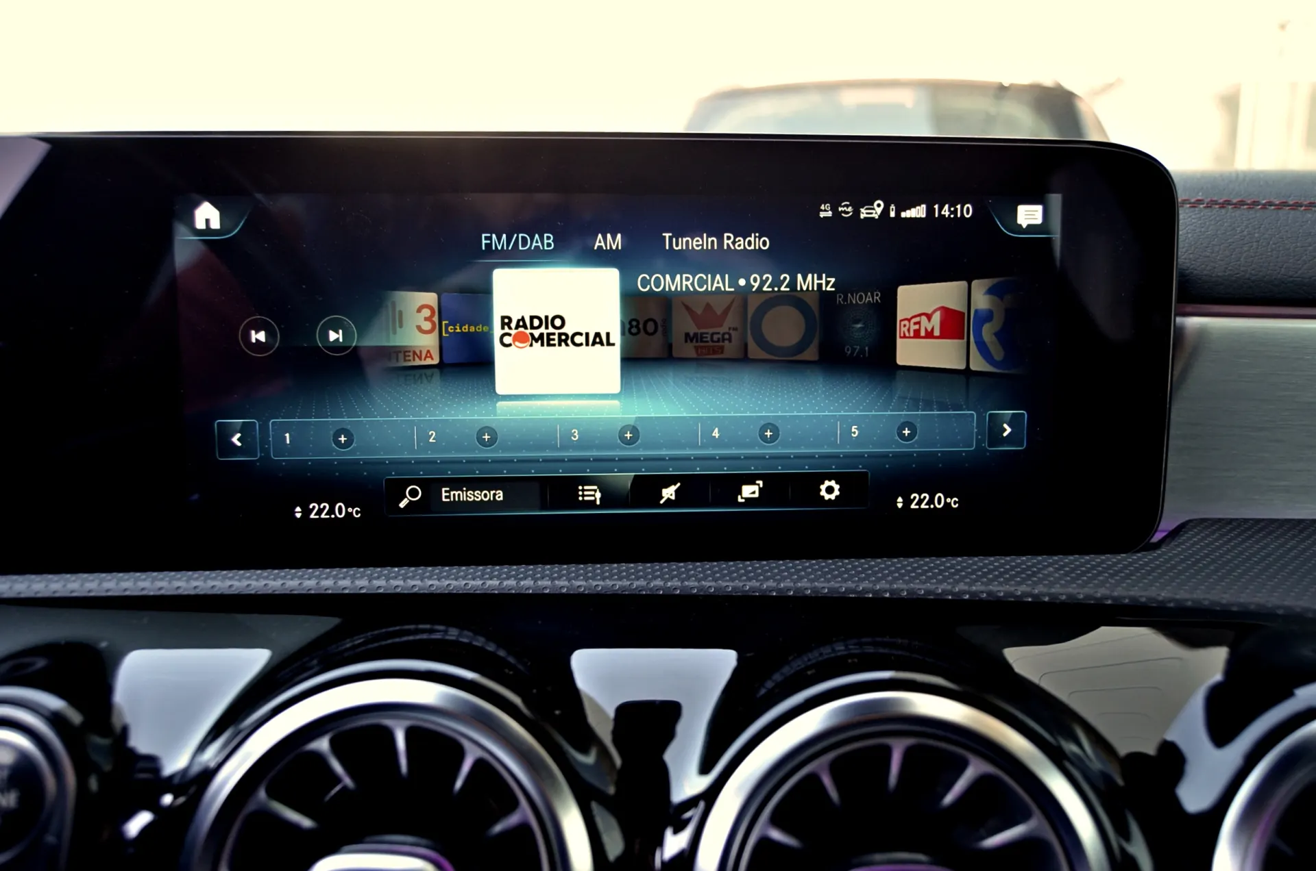 Mercedes-Benz CLA 250 e Shooting Brake AMG Line 44