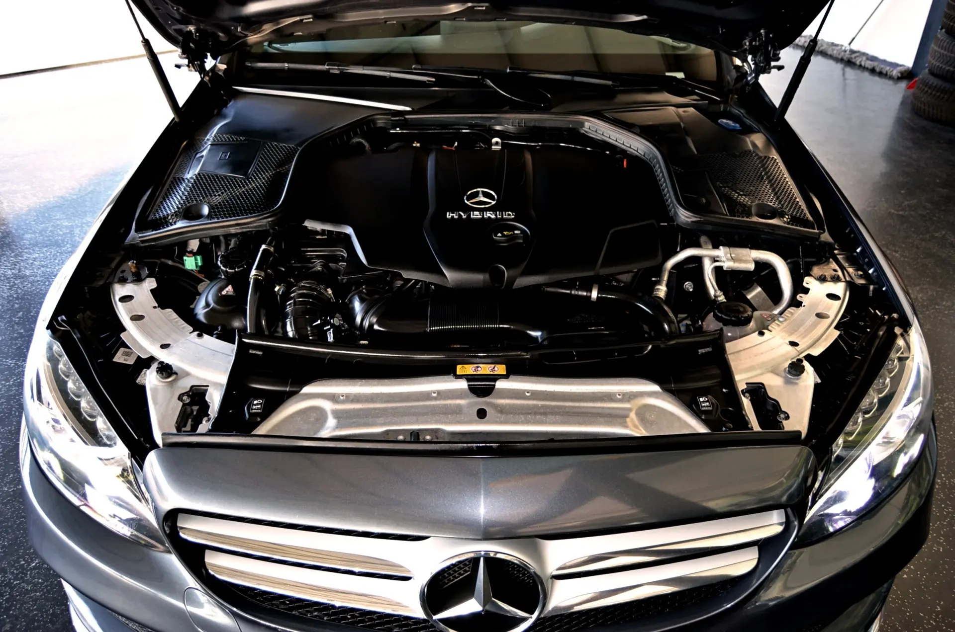 Mercedes-Benz C 300 BlueTEC Hybrid AMG Line 56