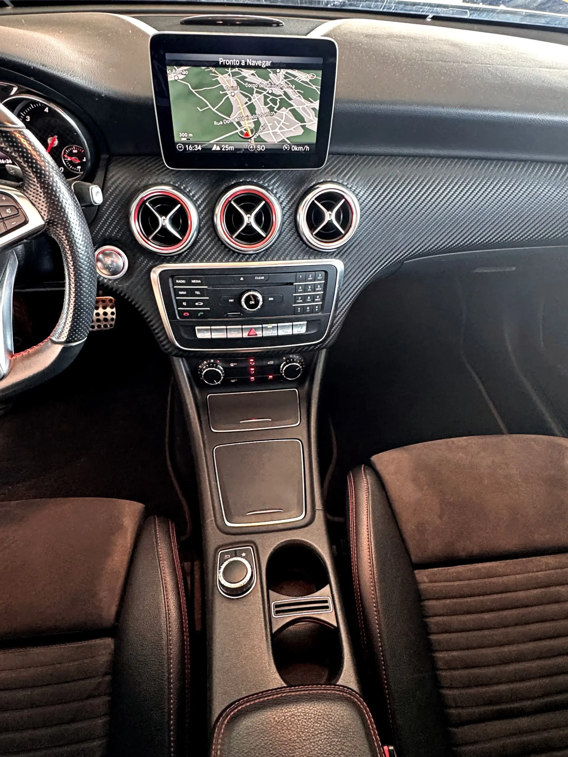 Mercedes-Benz A 180 d AMG Line Aut. 17