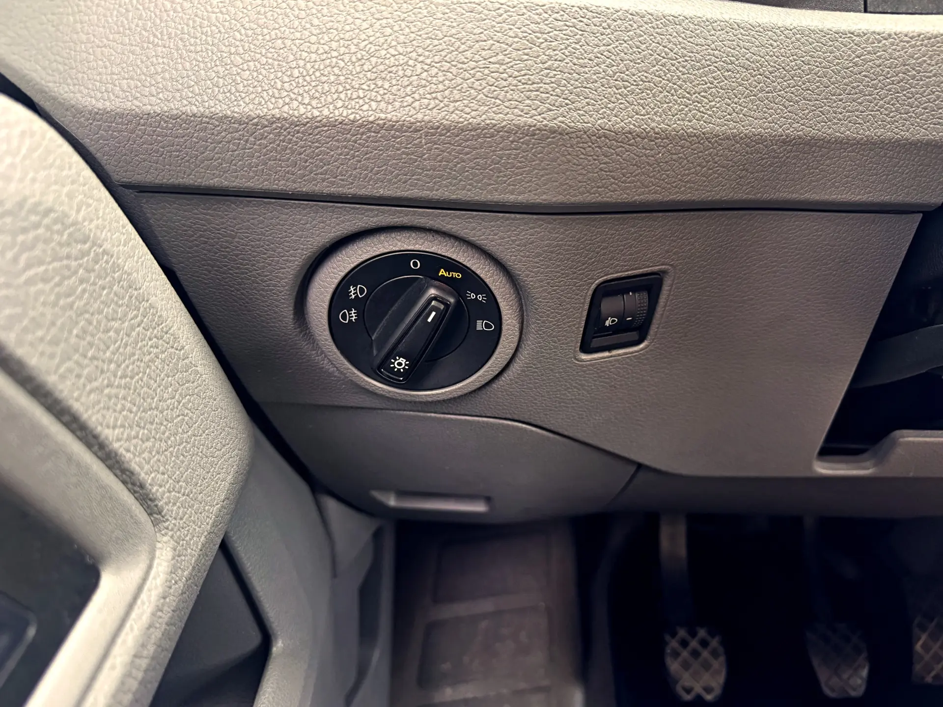 Volkswagen Crafter 35 2.0 TDI L3H2 11