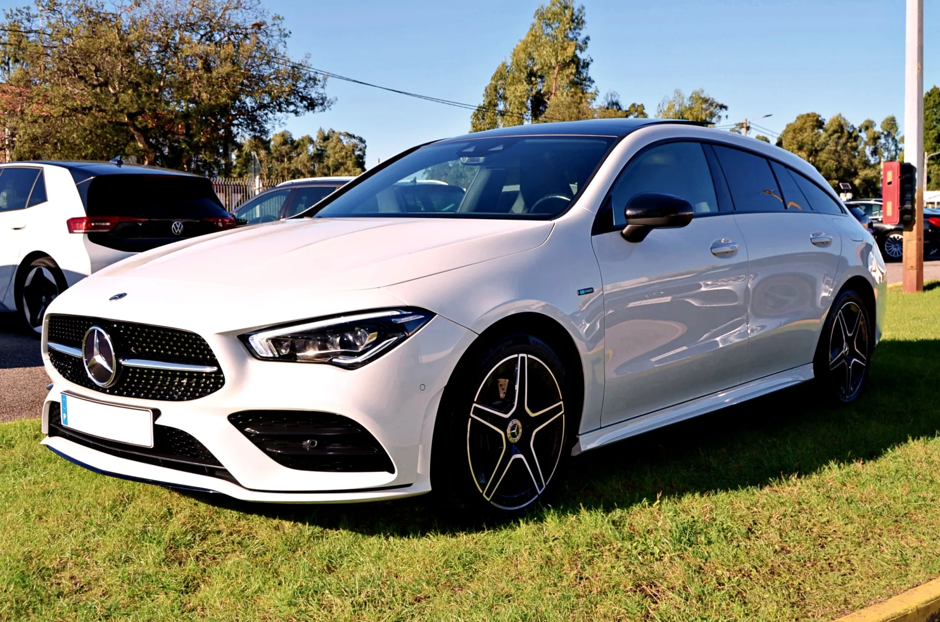Mercedes-Benz CLA 250 e Shooting Brake AMG Line 3