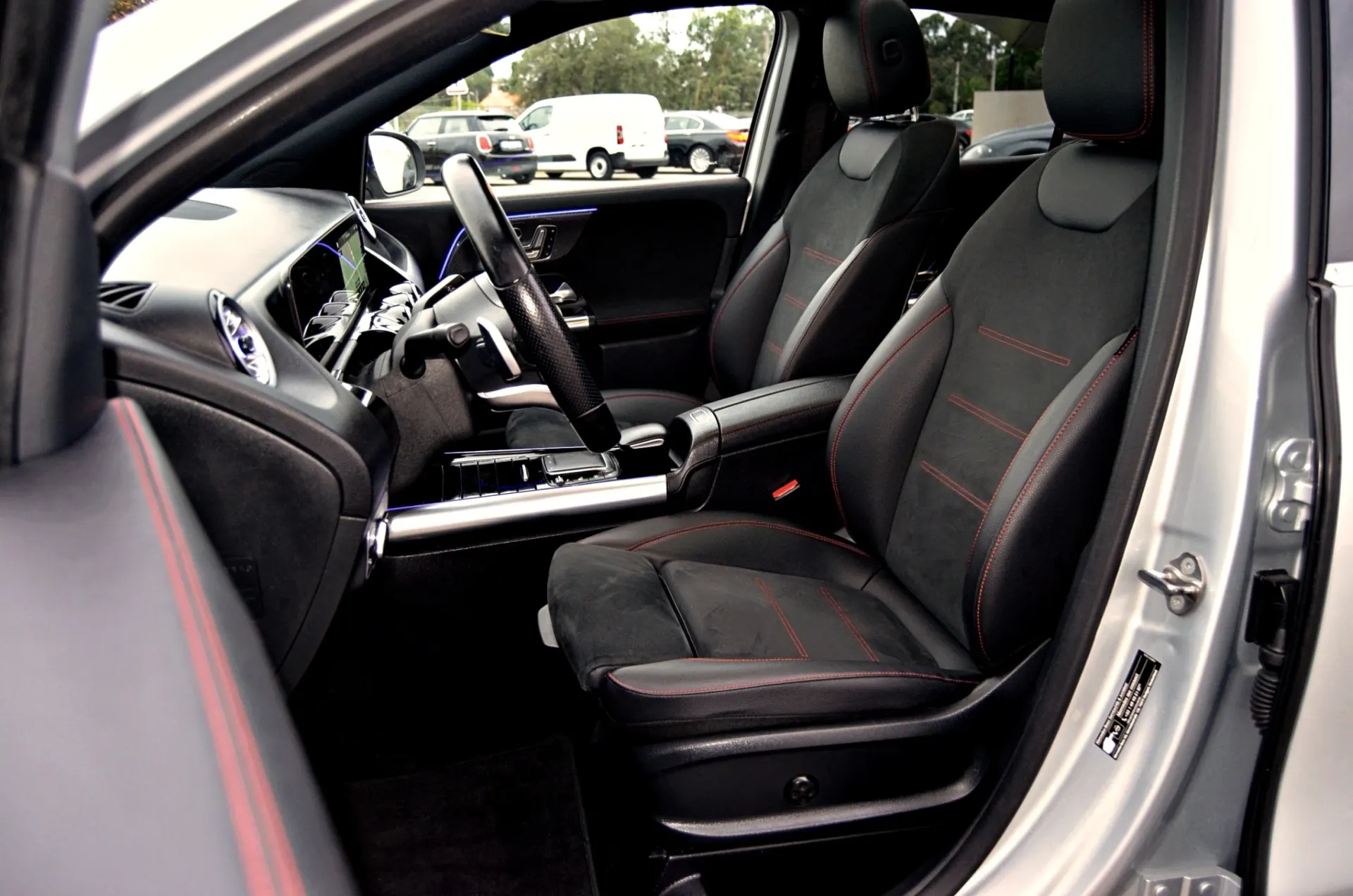 Mercedes-Benz GLA 250 e AMG Line 8