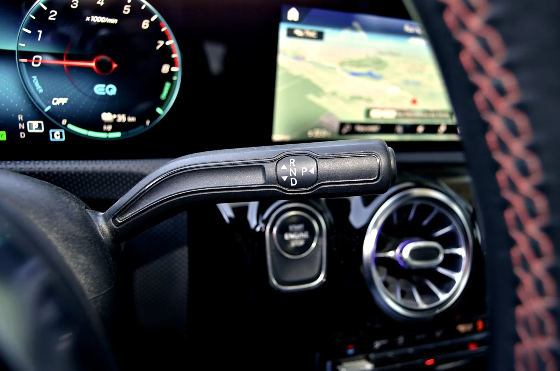 Mercedes-Benz CLA 250 e Shooting Brake AMG Line 16