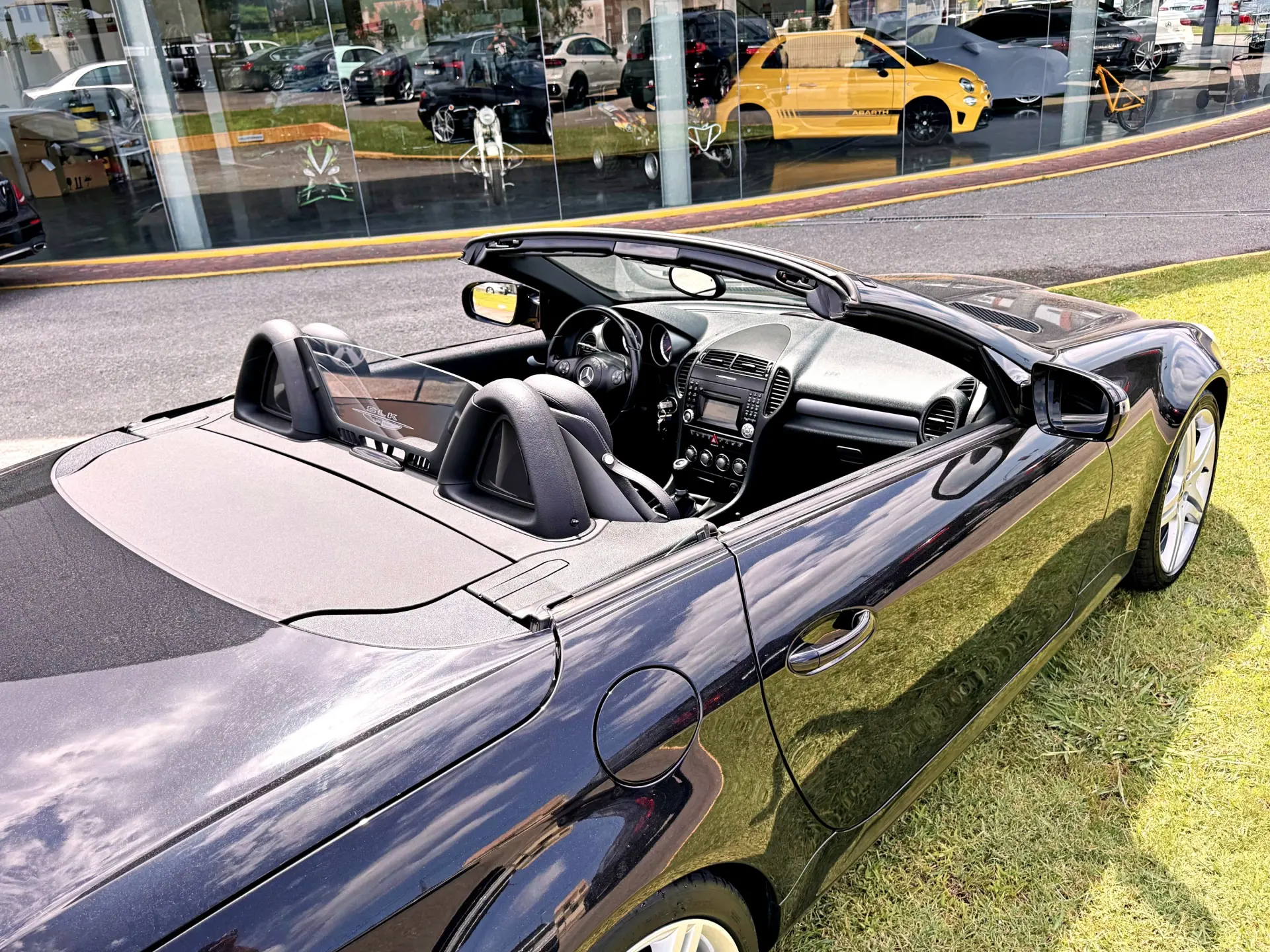 Mercedes-Benz SLK 200 Outro 25