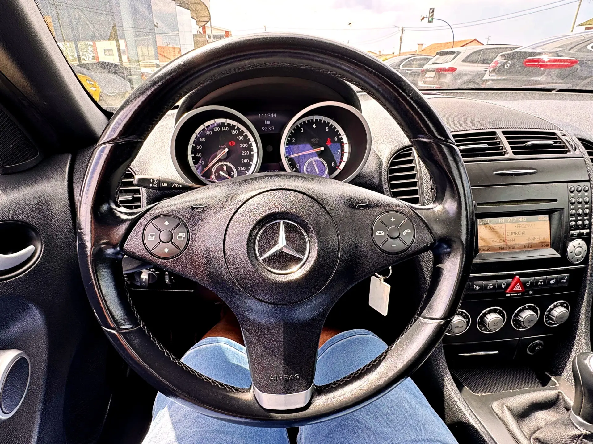 Mercedes-Benz SLK 200 Outro 10