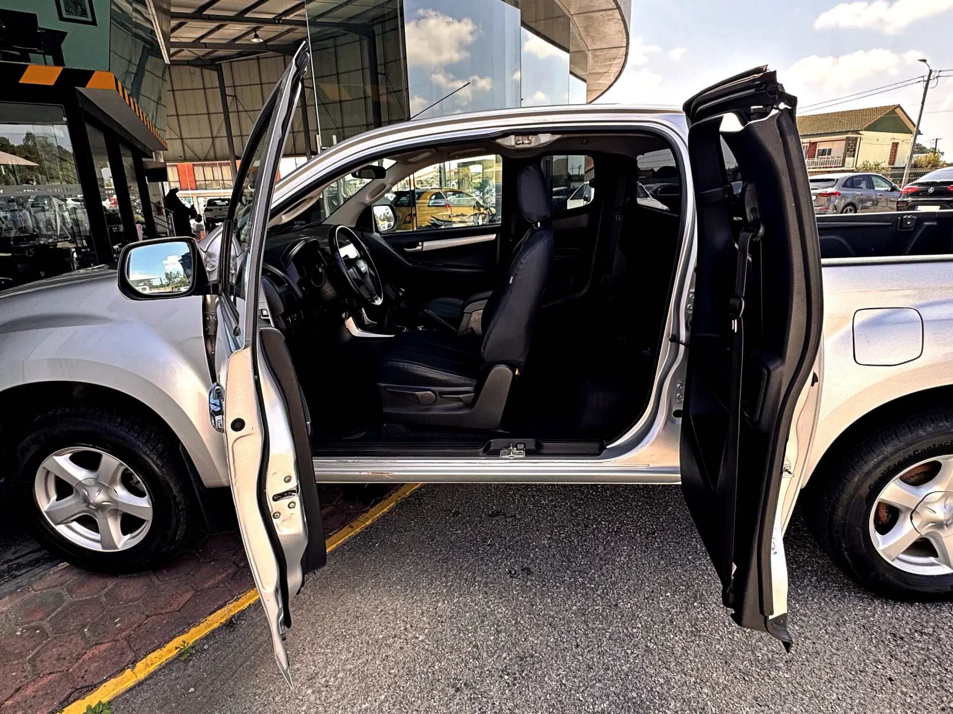 Isuzu D-Max 2.5 TD TwinTurbo 8