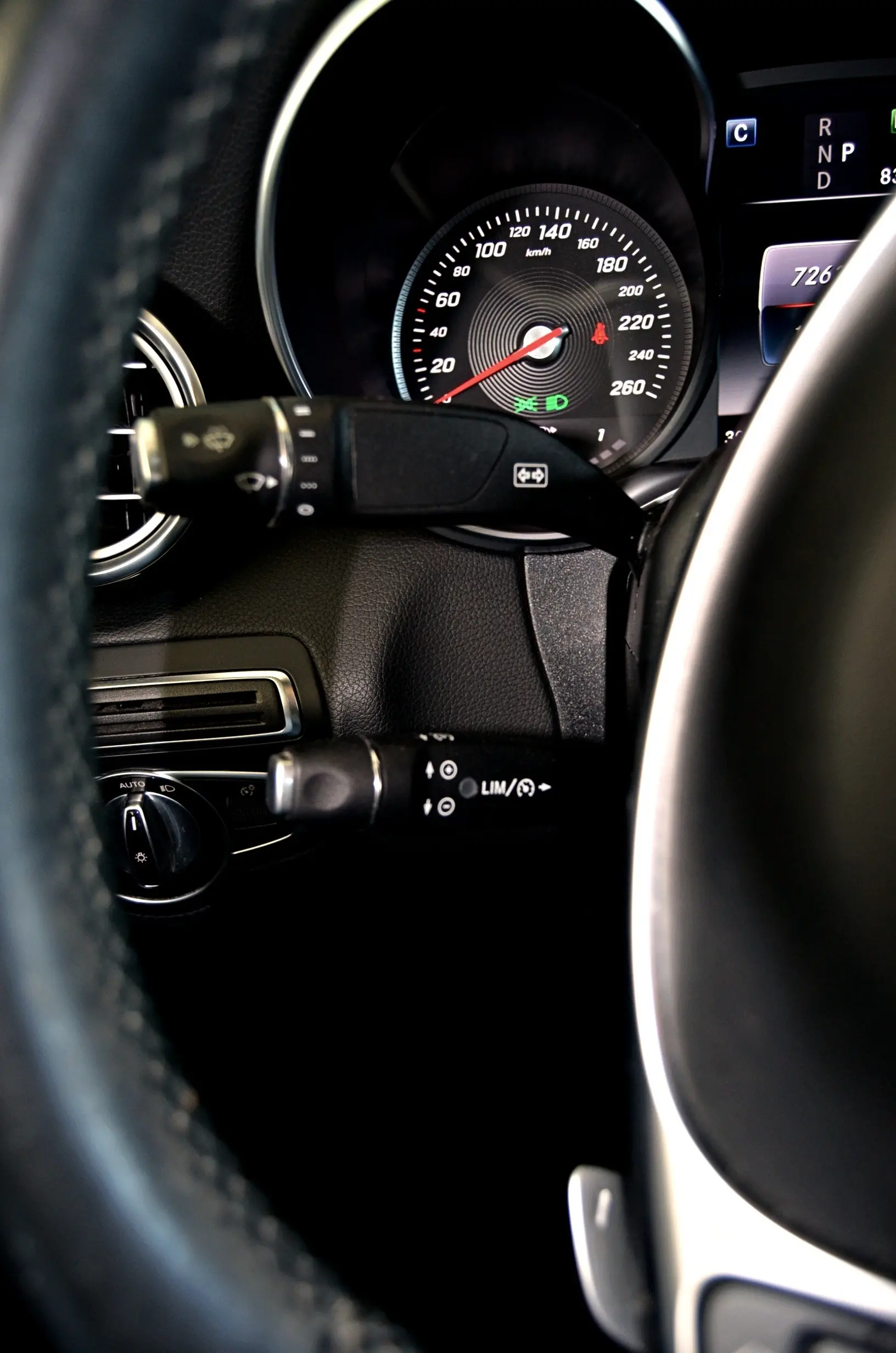 Mercedes-Benz C 300 BlueTEC Hybrid AMG Line 13