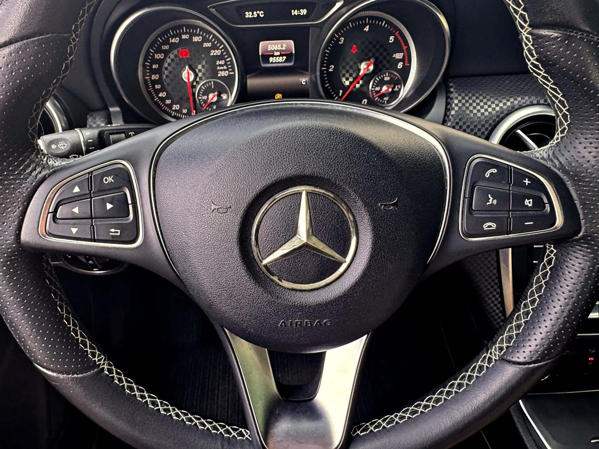 Mercedes-Benz A 180 d Urban 15