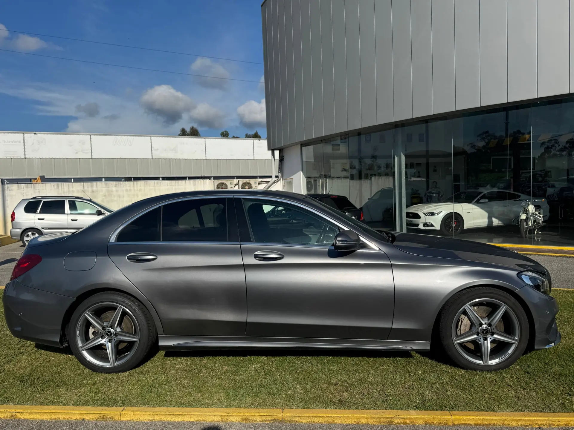 Mercedes-Benz C 300 BlueTEC Hybrid AMG Line 8