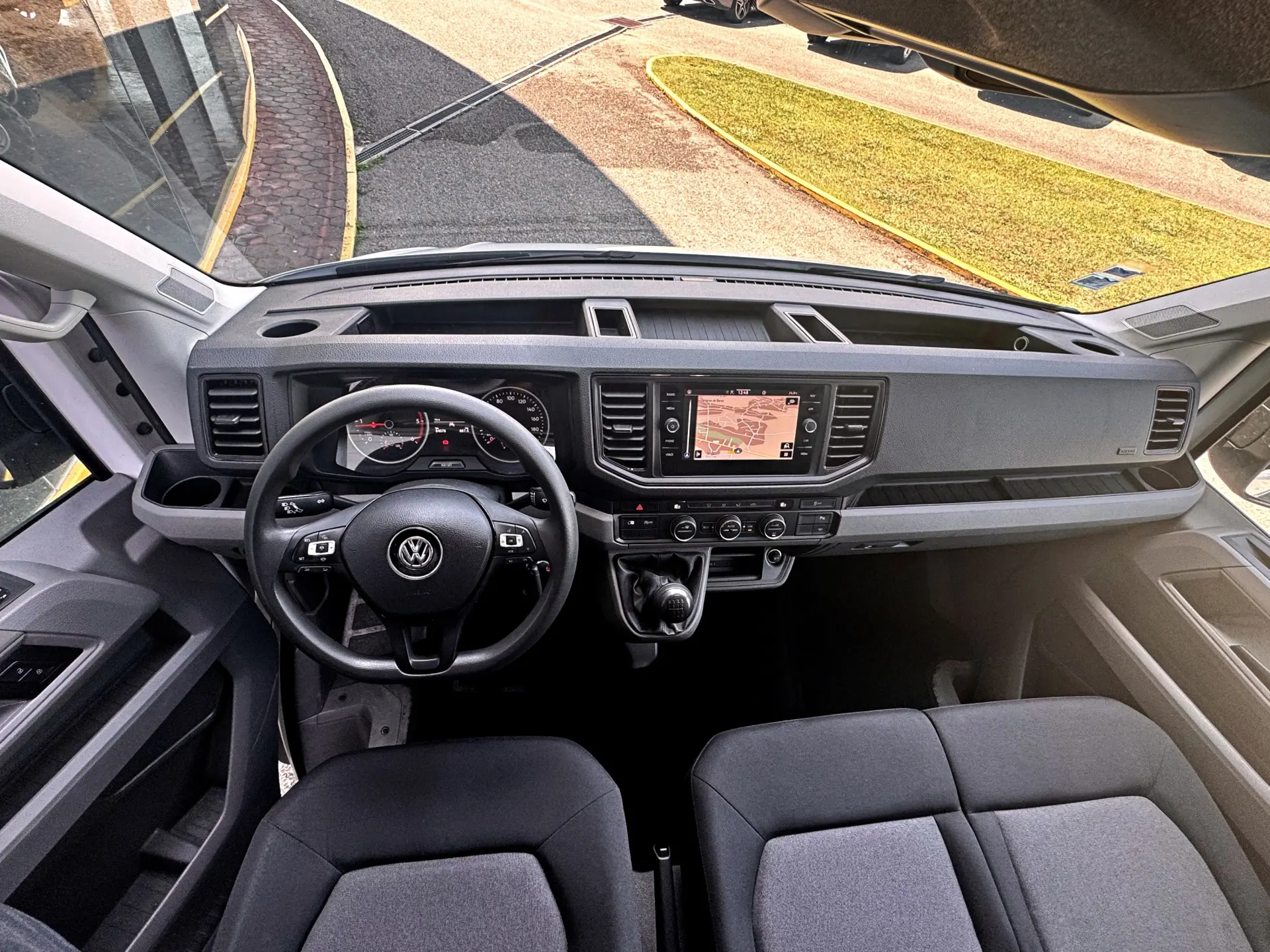 Volkswagen Crafter 35 2.0 TDI L3H2 6