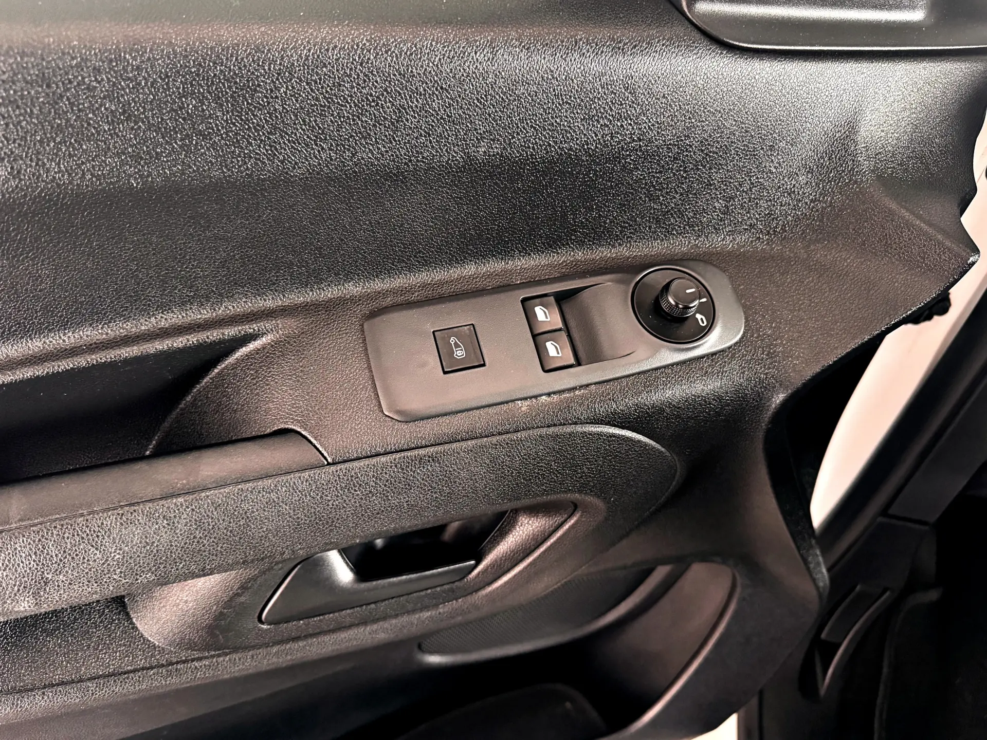 Peugeot Partner 1.6 BlueHDi Confort 10