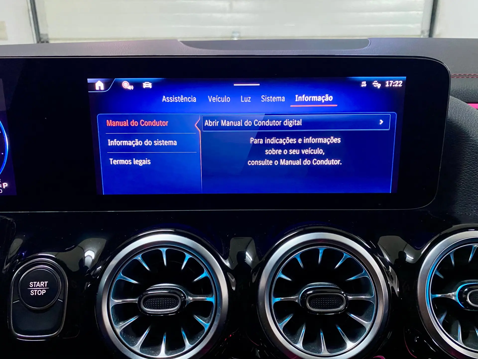 Mercedes-Benz EQA 250+ AMG Line 38