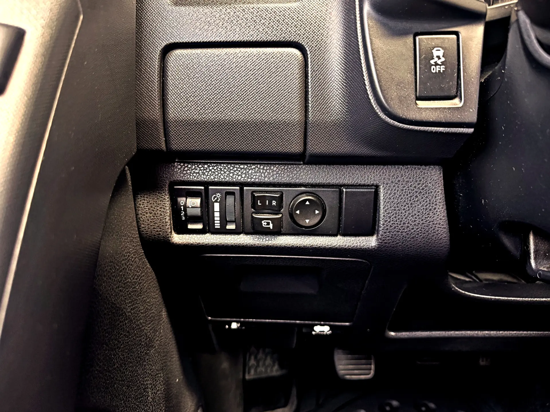 Isuzu D-Max 2.5 TD TwinTurbo 12