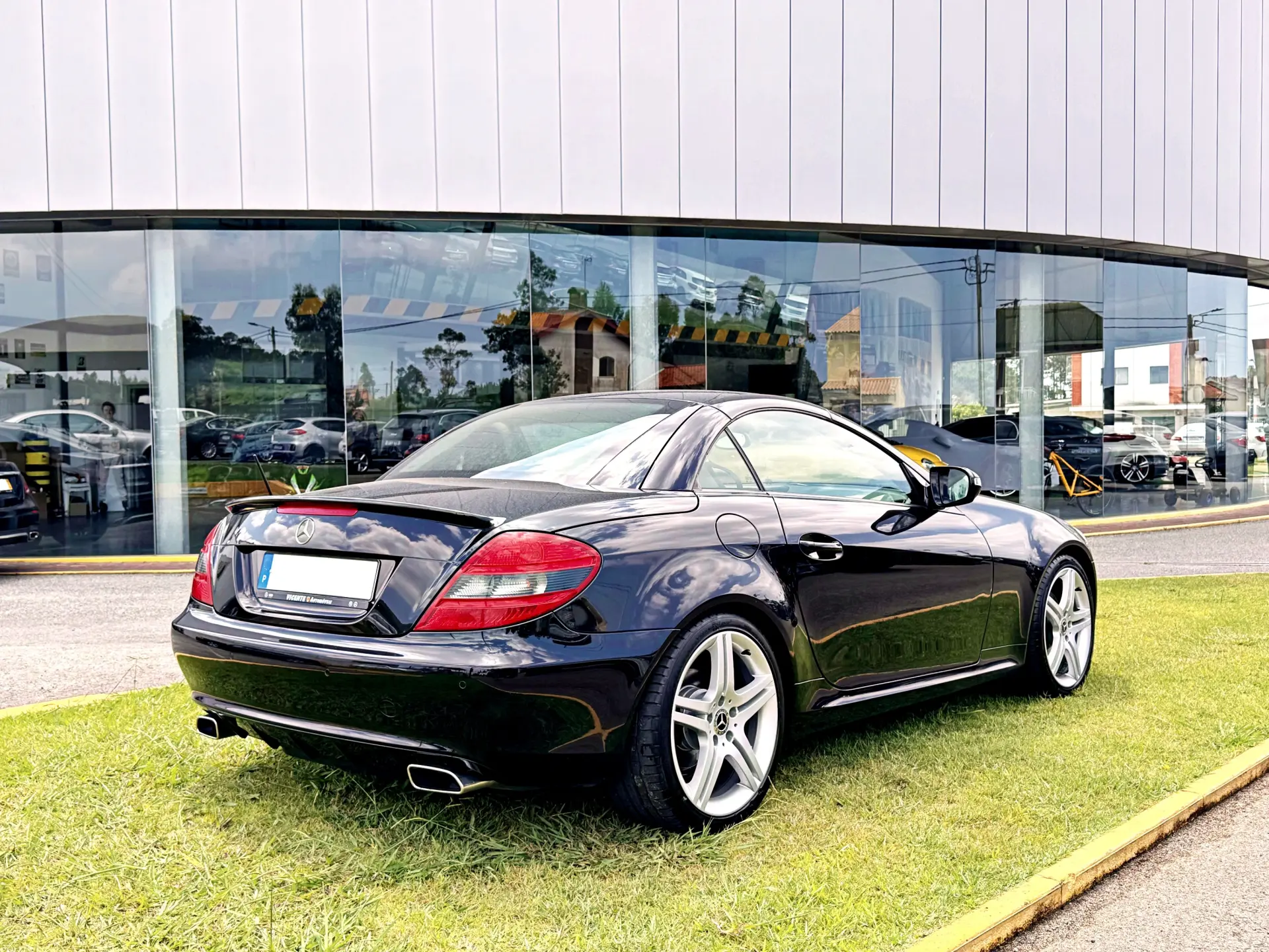 Mercedes-Benz SLK 200 Outro 29